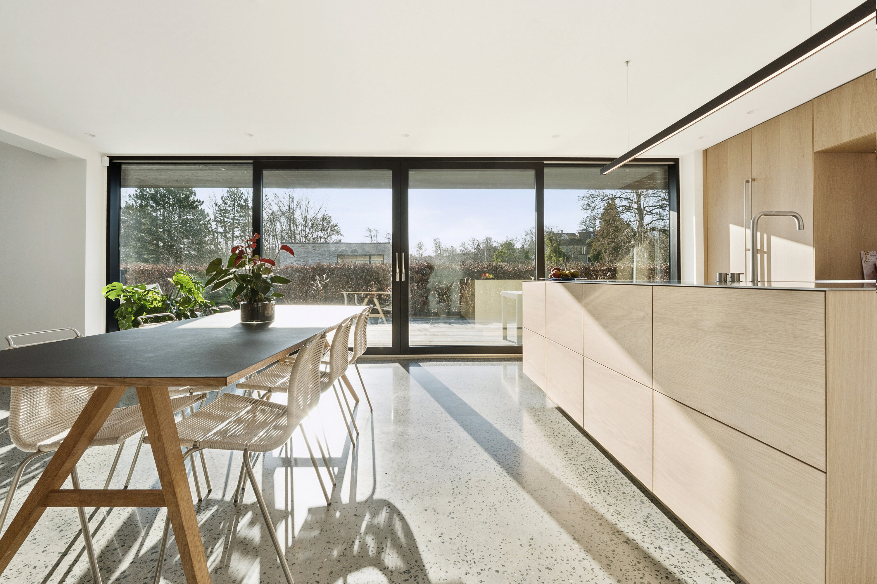 Fremhævet køkken/alrum billede i fuldskærmstilstand. Billede af Ildervej 6, 8270 Højbjerg