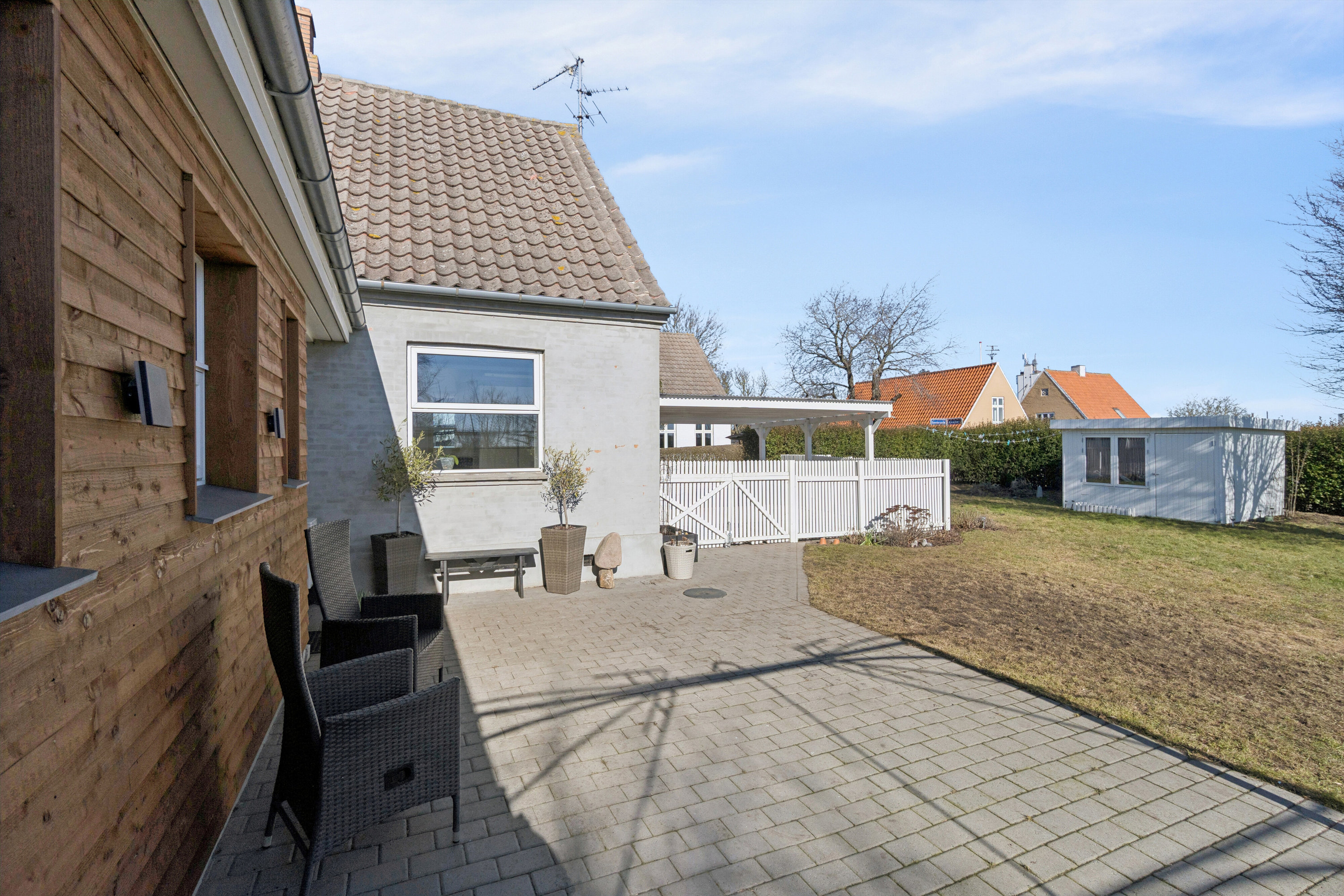 Fremhævet udendørs billede i fuldskærmstilstand. Billede af Søndergade 14, Klemensker, 3782 Klemensker