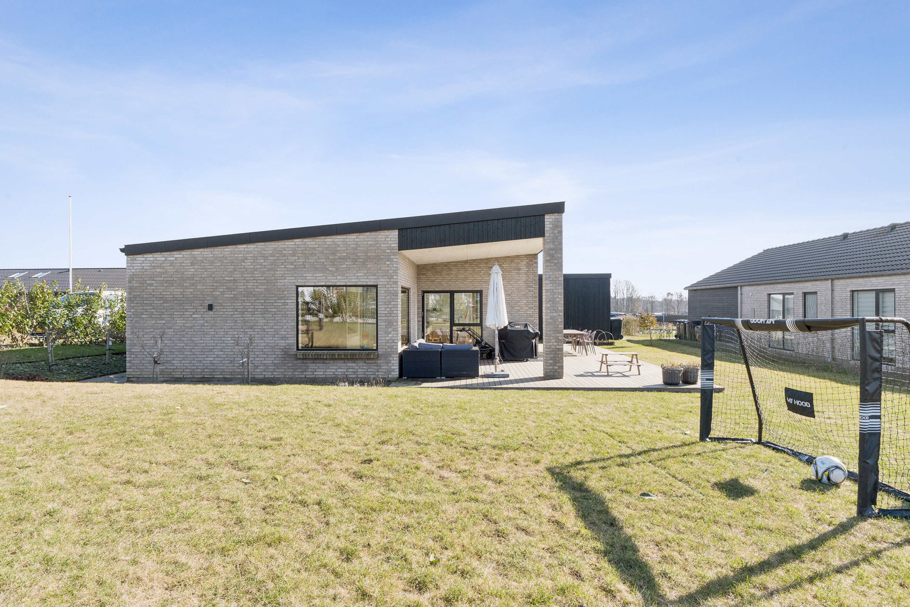 Fremhævet ejendommen billede i fuldskærmstilstand. Billede af Serinedalen 43, 8340 Malling