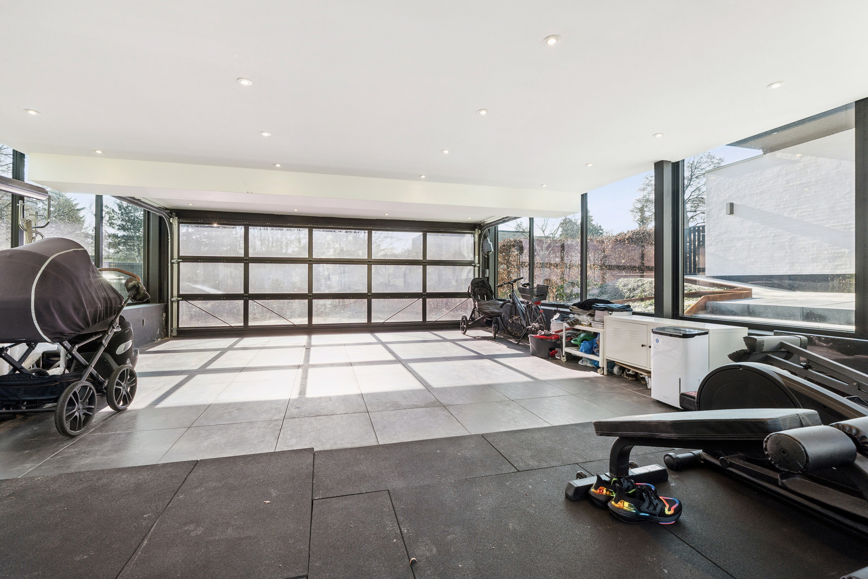 Fremhævet garage billede i fuldskærmstilstand. Billede af Ildervej 6, 8270 Højbjerg