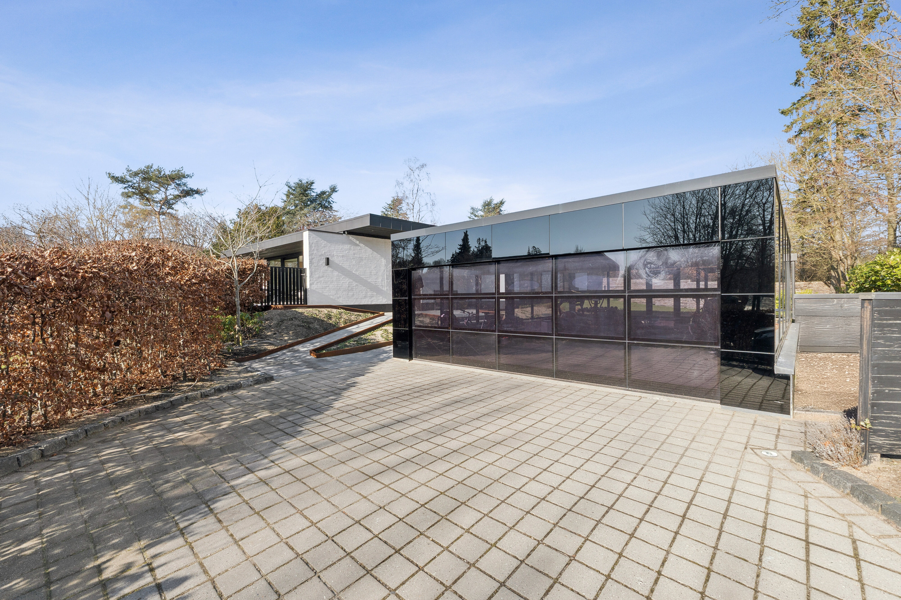 Fremhævet udendørs billede i fuldskærmstilstand. Billede af Ildervej 6, 8270 Højbjerg