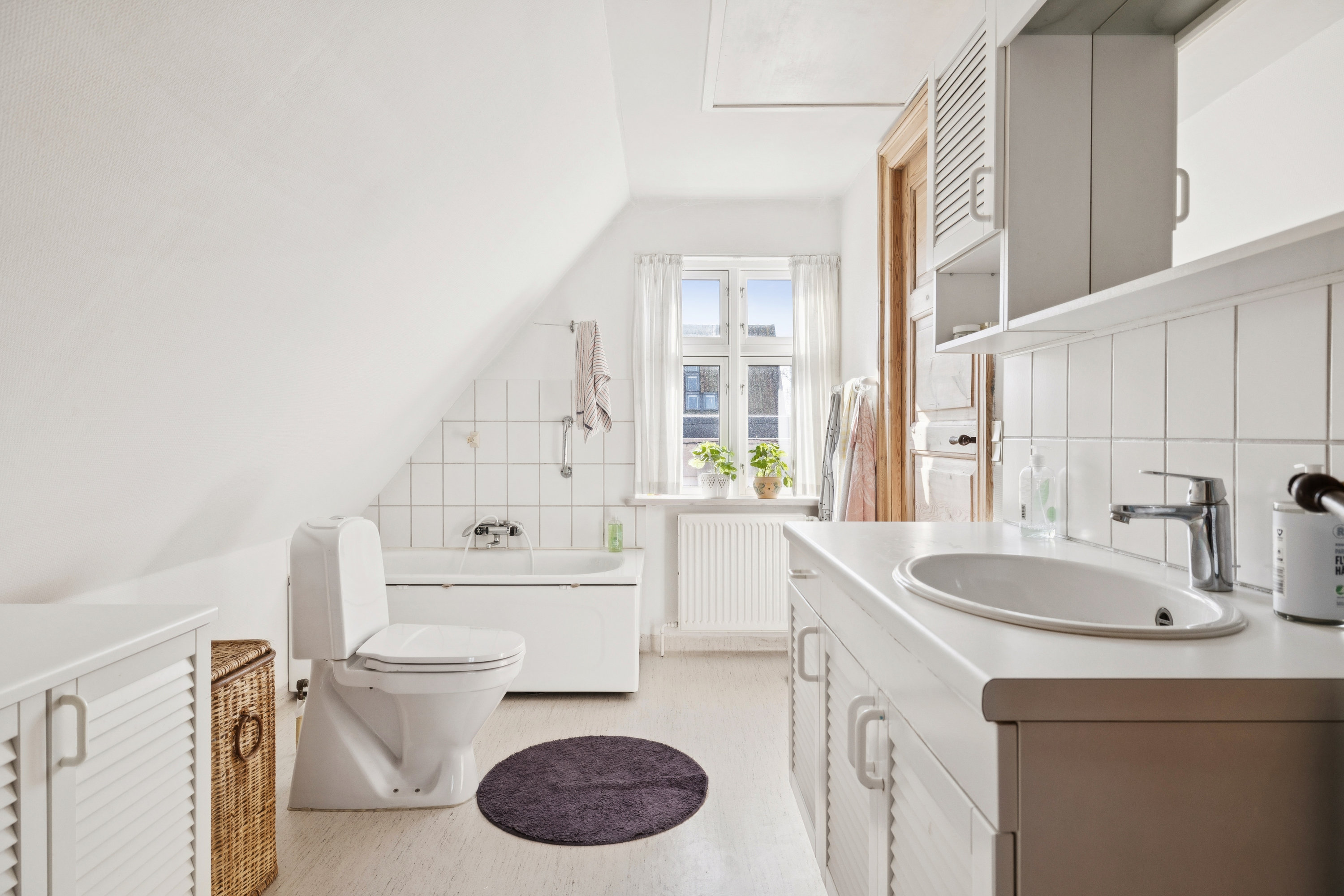 Fremhævet badeværelse billede i fuldskærmstilstand. Billede af Vibevej 14, 8660 Skanderborg