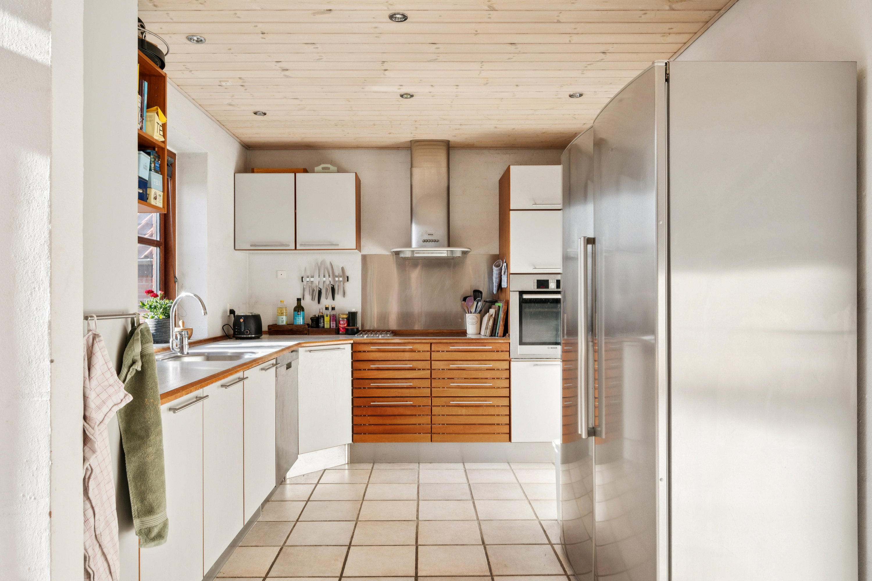 Fremhævet køkken billede i fuldskærmstilstand. Billede af Hindhøjen 19, 8382 Hinnerup