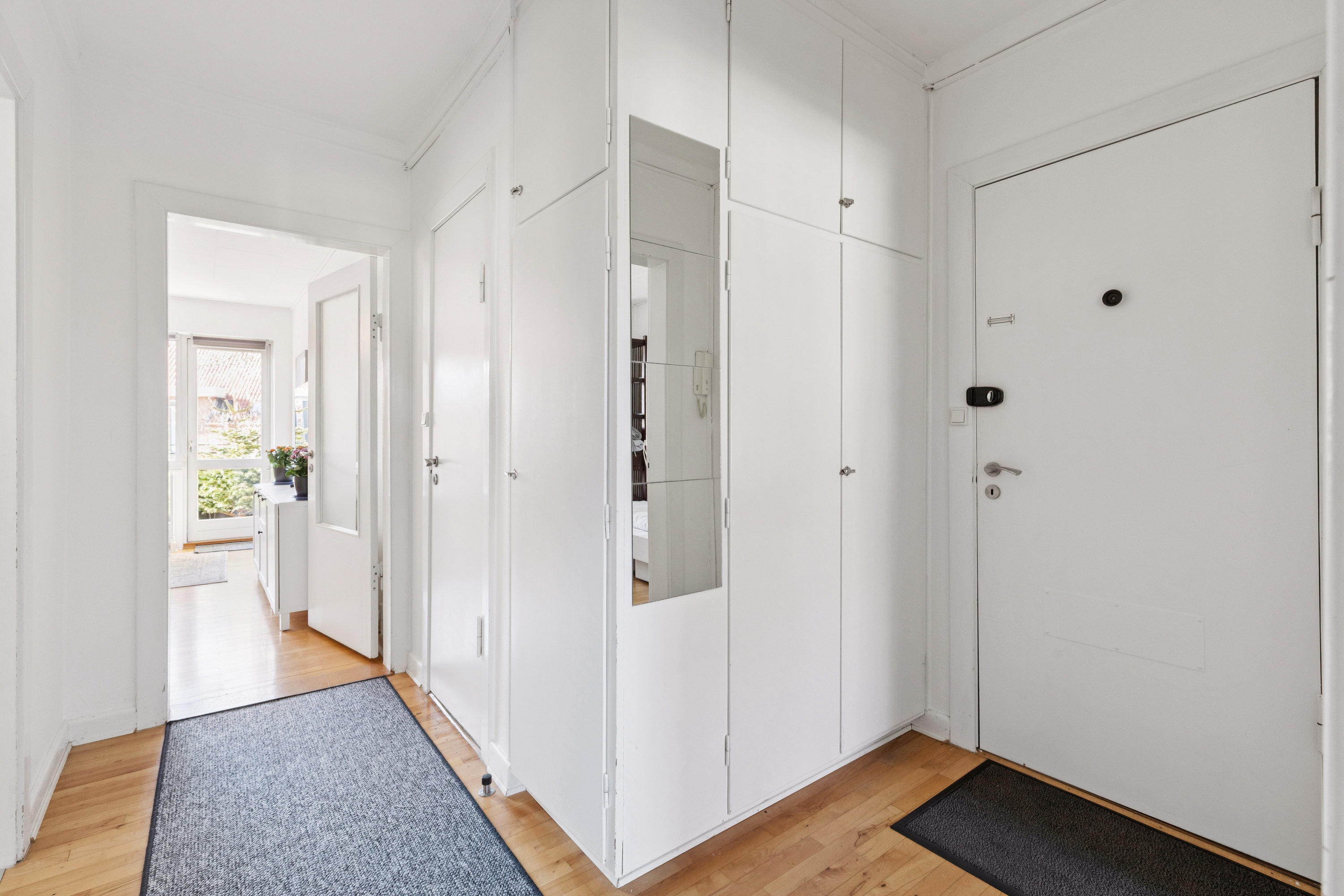 Fremhævet gang billede i fuldskærmstilstand. Billede af Dybendalsvej 67, 1. tv., 2720 Vanløse