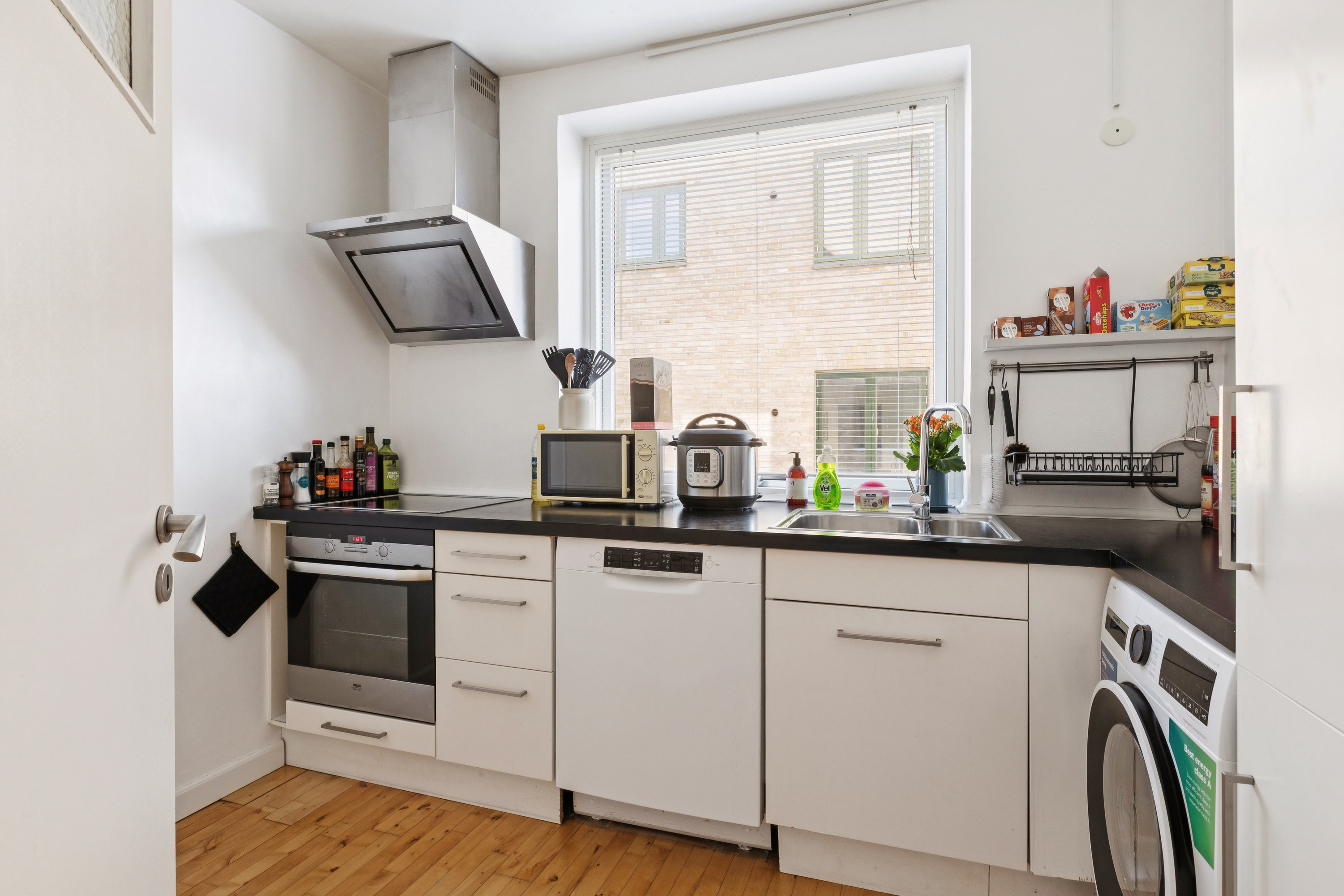 Fremhævet køkken billede i fuldskærmstilstand. Billede af Dybendalsvej 67, 1. tv., 2720 Vanløse