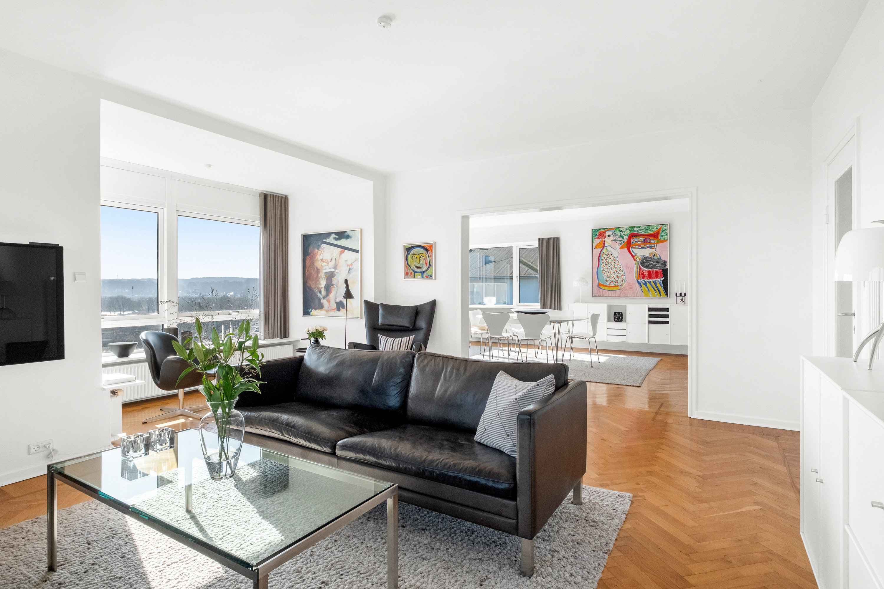 Fremhævet stue billede i fuldskærmstilstand. Billede af Strandparken 25, 2. th., 8000 Aarhus C