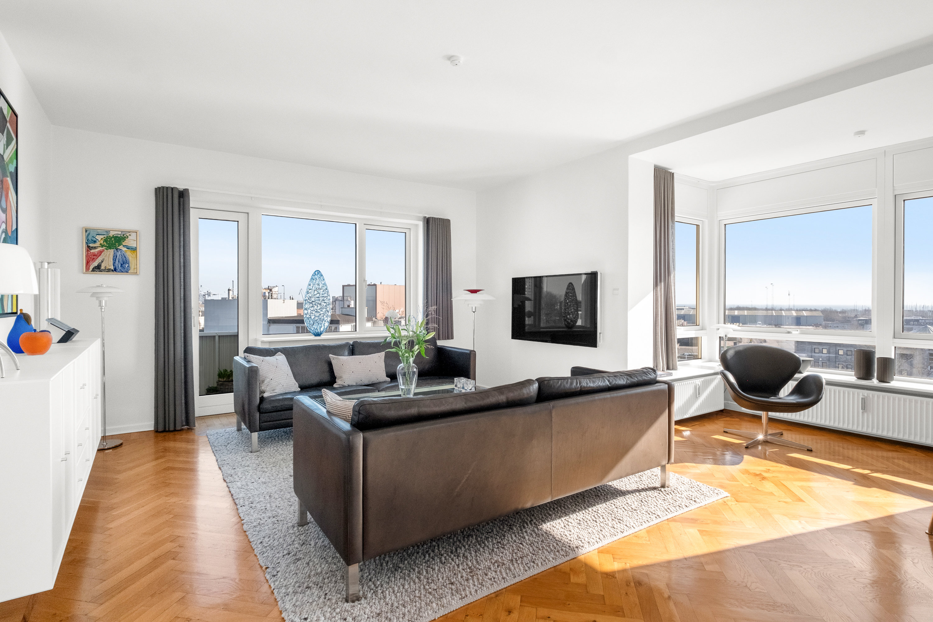 Fremhævet stue billede i fuldskærmstilstand. Billede af Strandparken 25, 2. th., 8000 Aarhus C