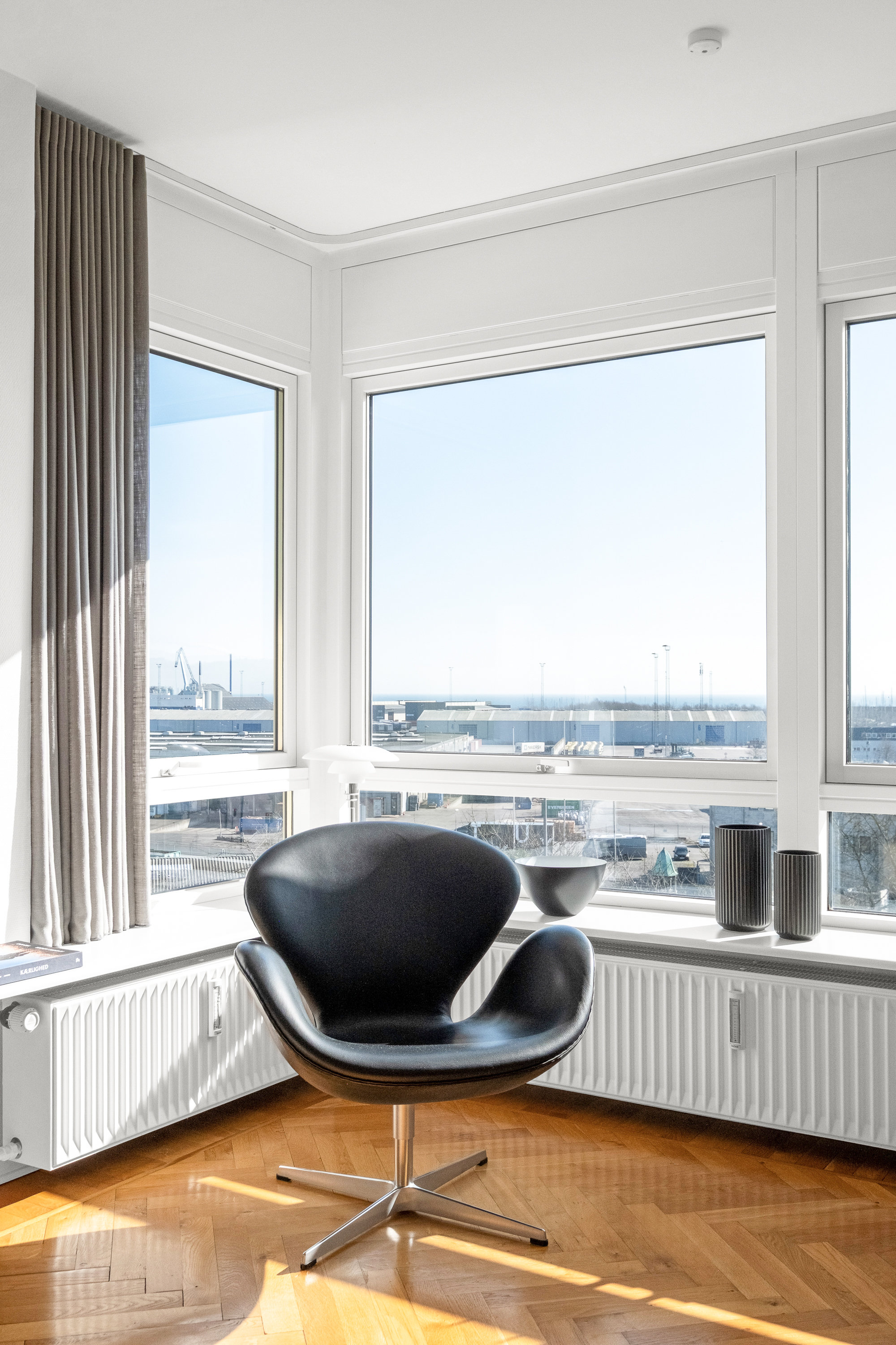 Fremhævet stue billede i fuldskærmstilstand. Billede af Strandparken 25, 2. th., 8000 Aarhus C