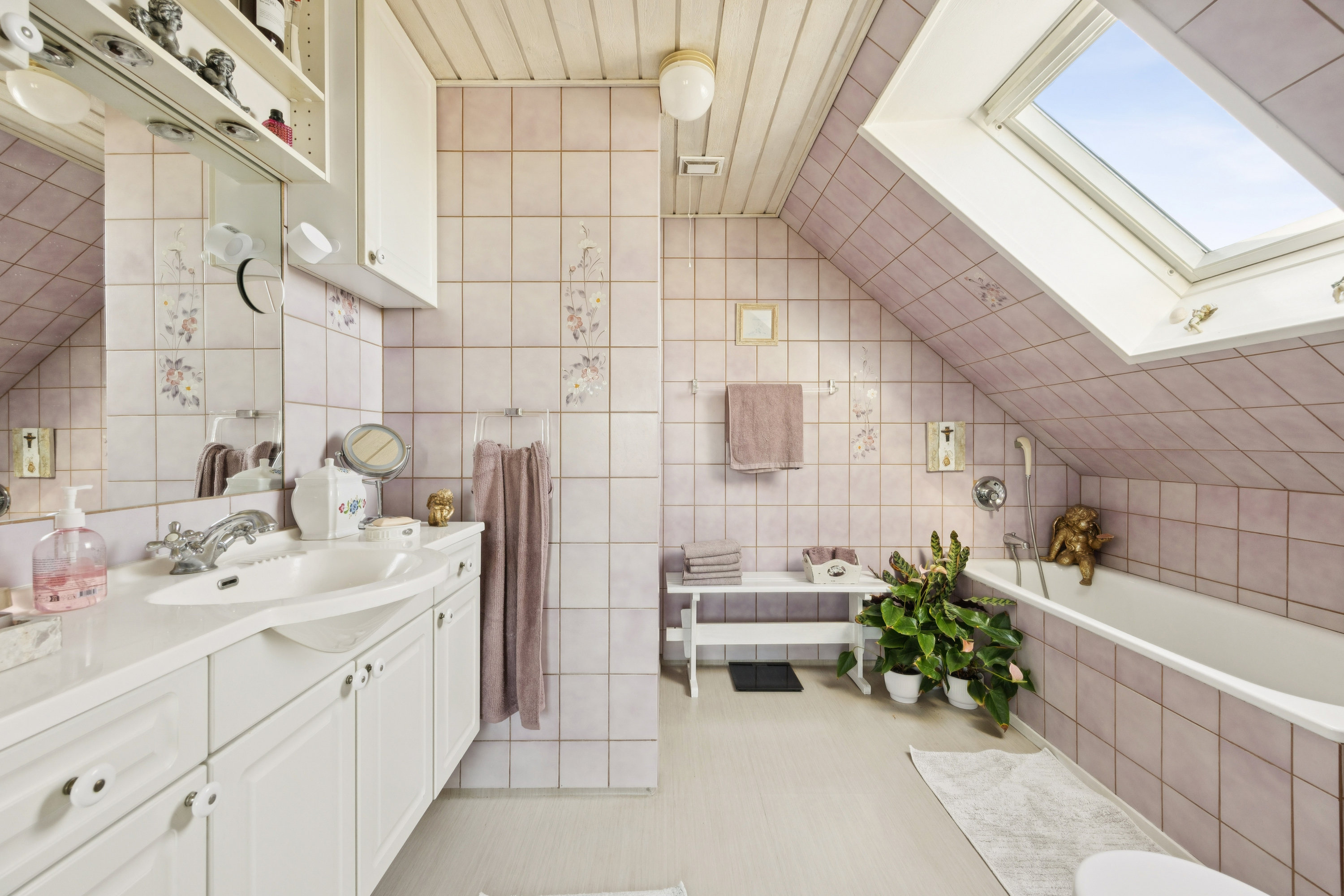 Fremhævet badeværelse billede i fuldskærmstilstand. Billede af Strandlyst Alle 25, 2670 Greve