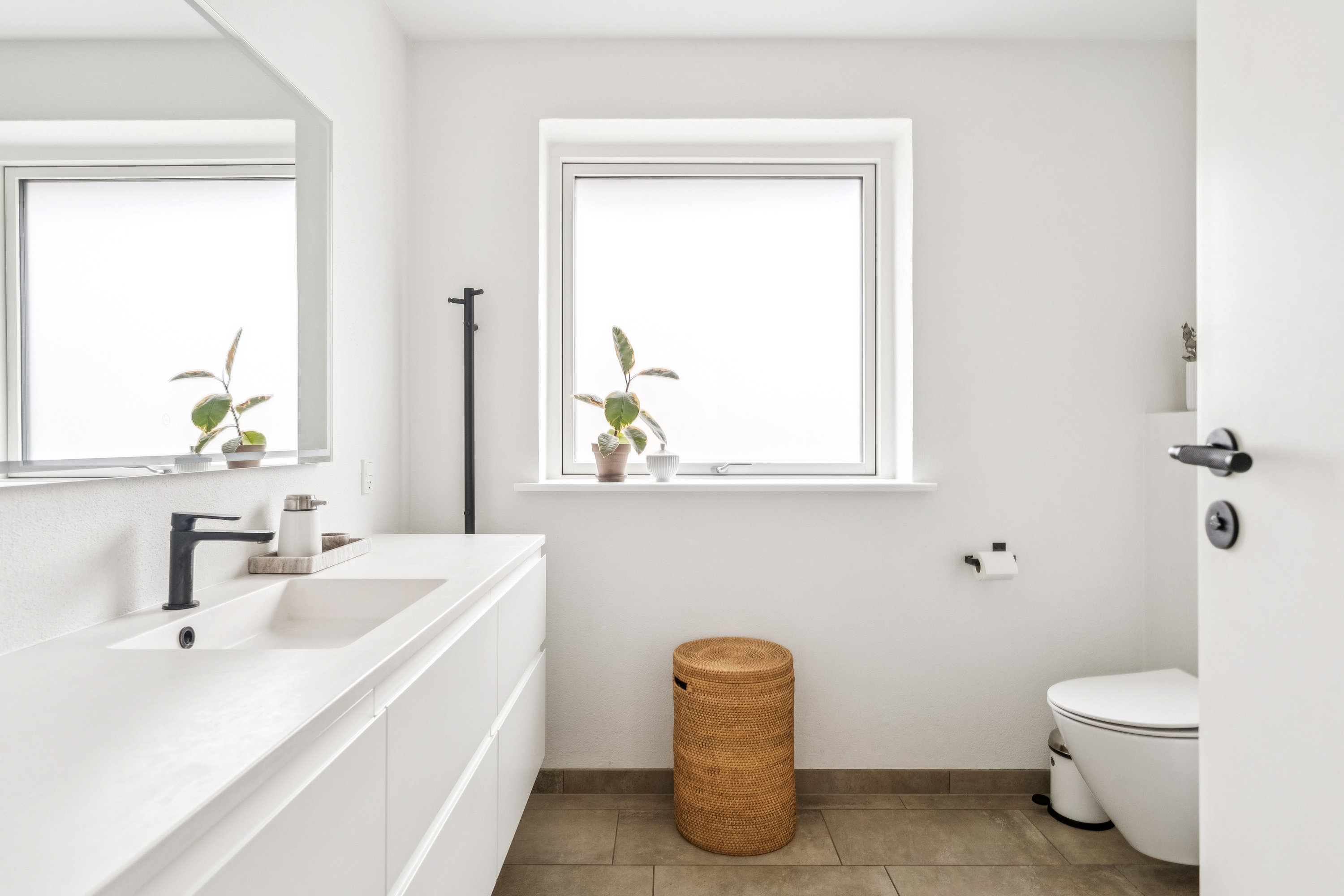 Fremhævet badeværelse billede i fuldskærmstilstand. Billede af Granstien 3, Ø Tørslev, 8983 Gjerlev J