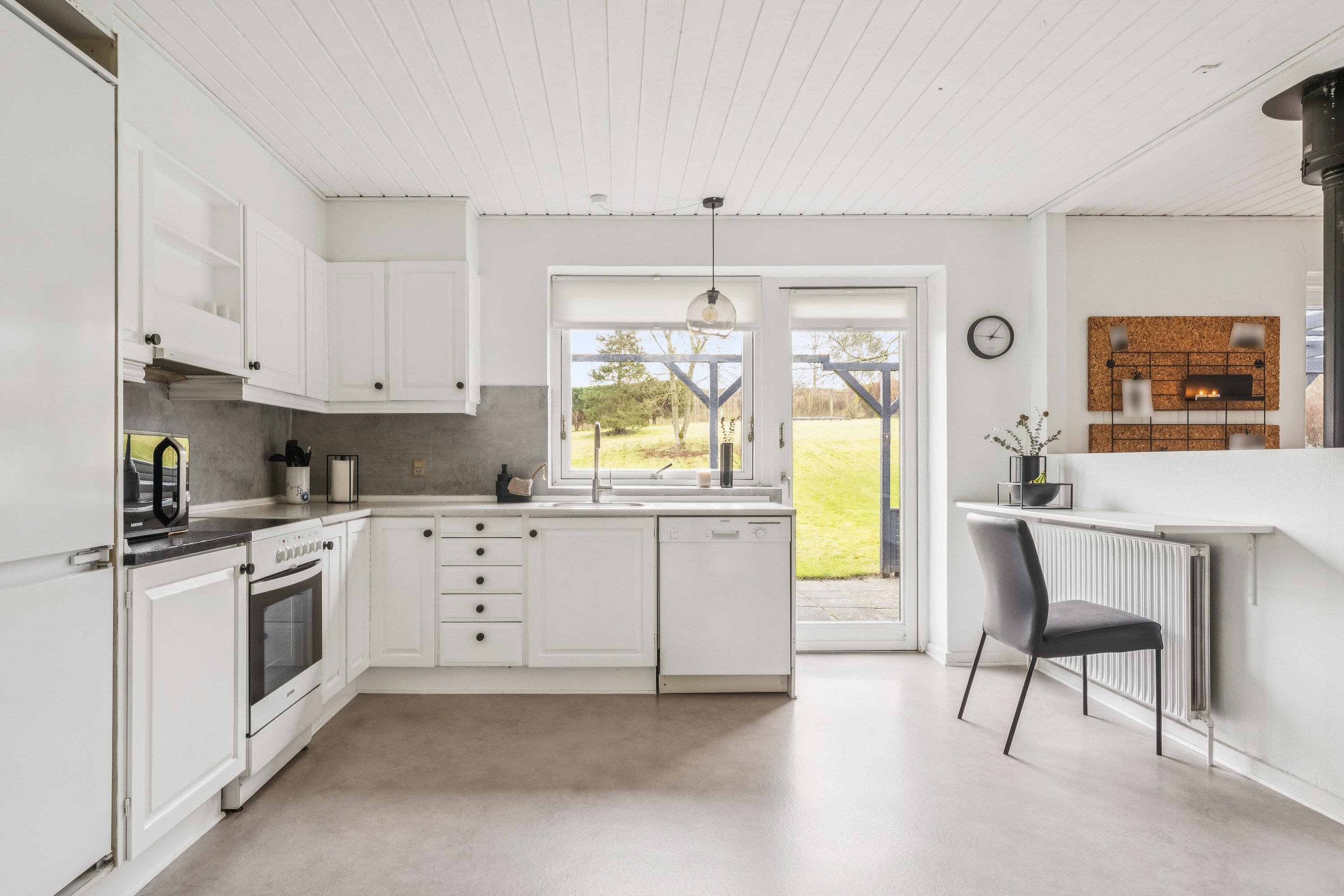 Fremhævet køkken billede i fuldskærmstilstand. Billede af Granstien 3, Ø Tørslev, 8983 Gjerlev J