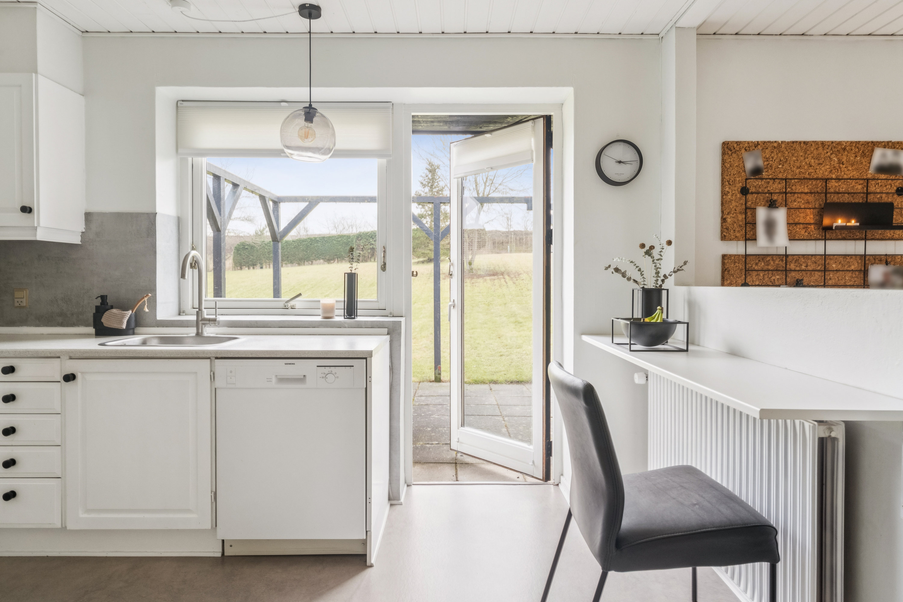 Fremhævet køkken billede i fuldskærmstilstand. Billede af Granstien 3, Ø Tørslev, 8983 Gjerlev J