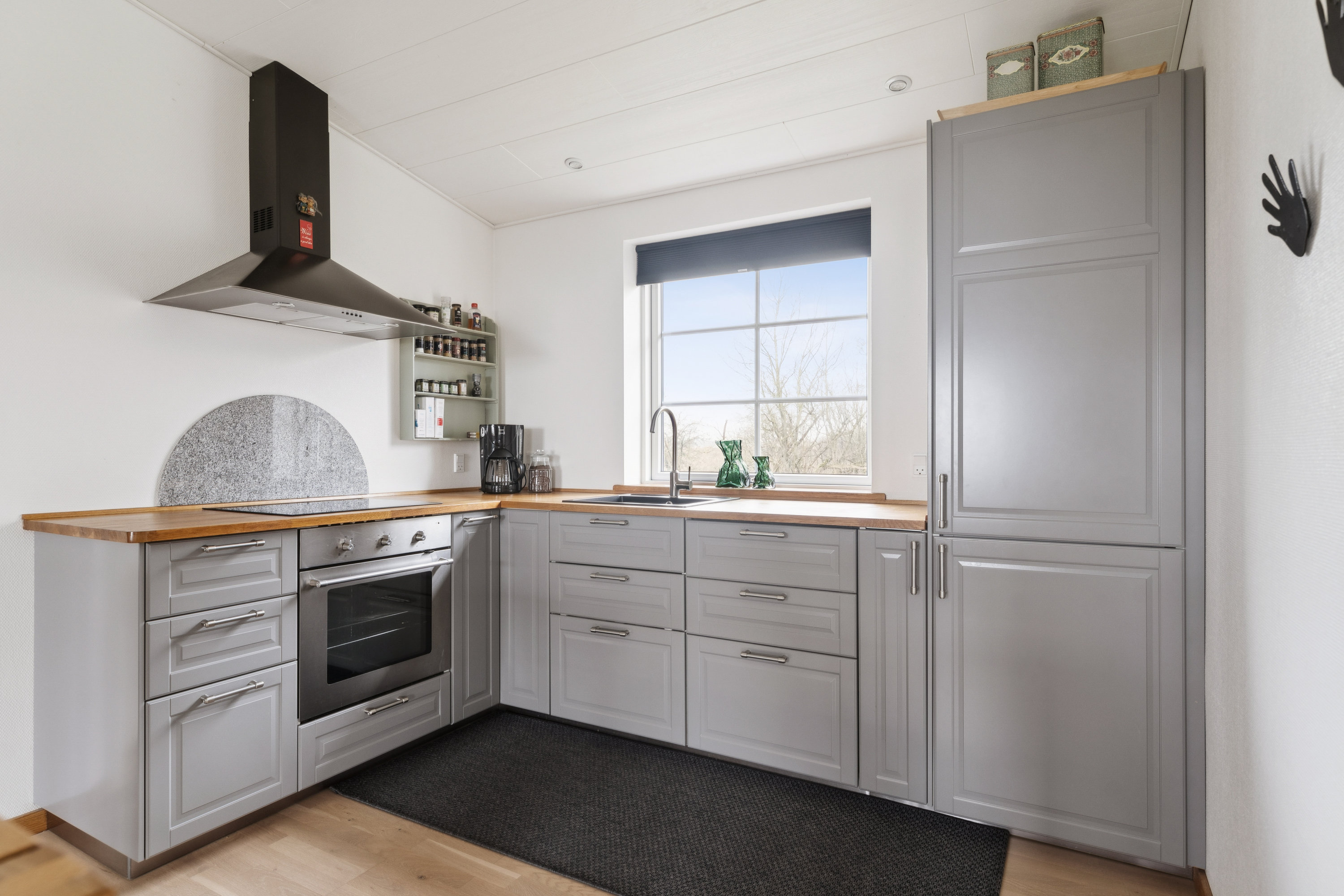 Fremhævet køkken billede i fuldskærmstilstand. Billede af Udbyhøjvej 597, Knejsted, 8970 Havndal