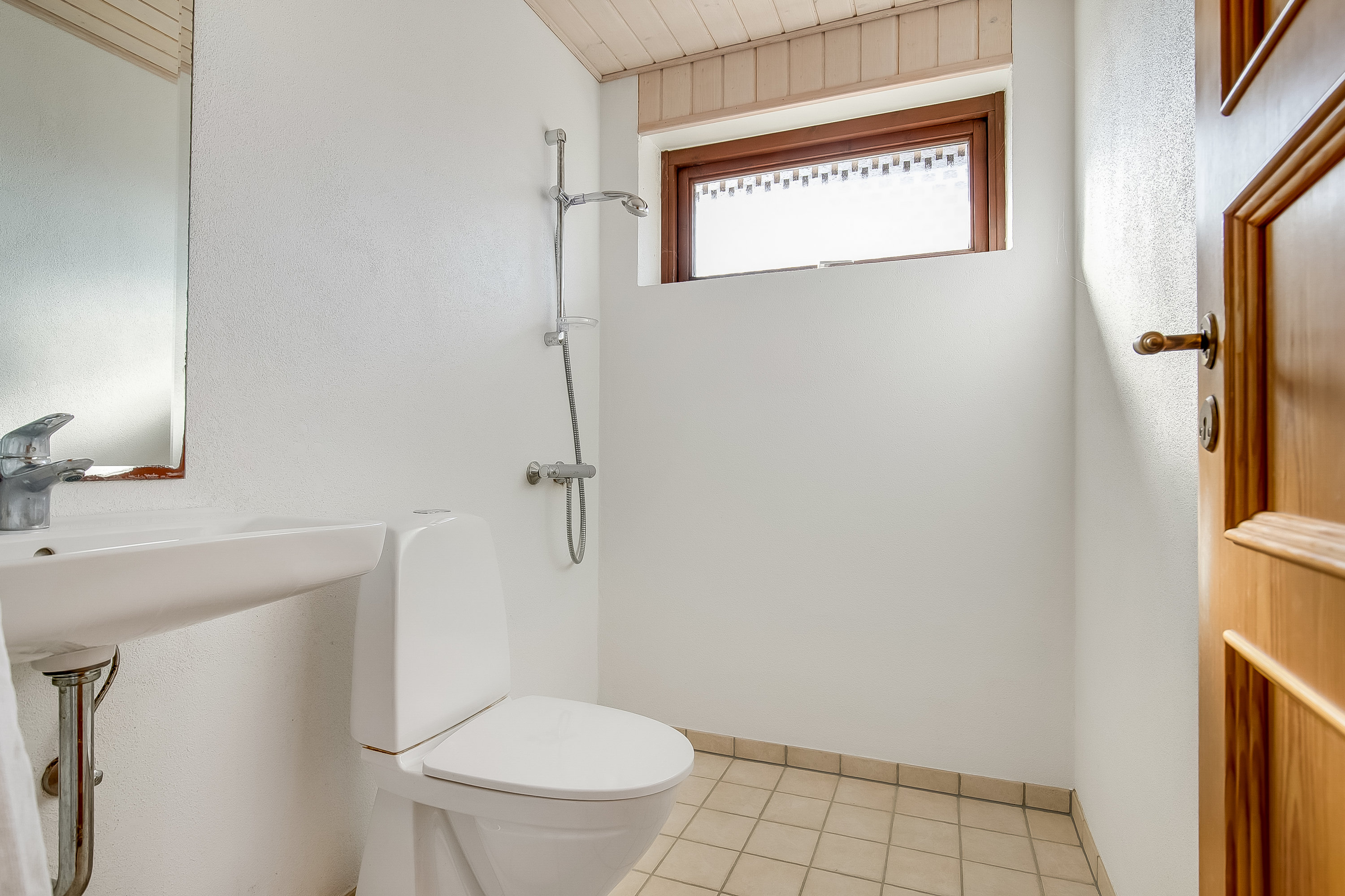 Fremhævet badeværelse billede i fuldskærmstilstand. Billede af Esbern Snares Vej 2, Vinding, 7100 Vejle