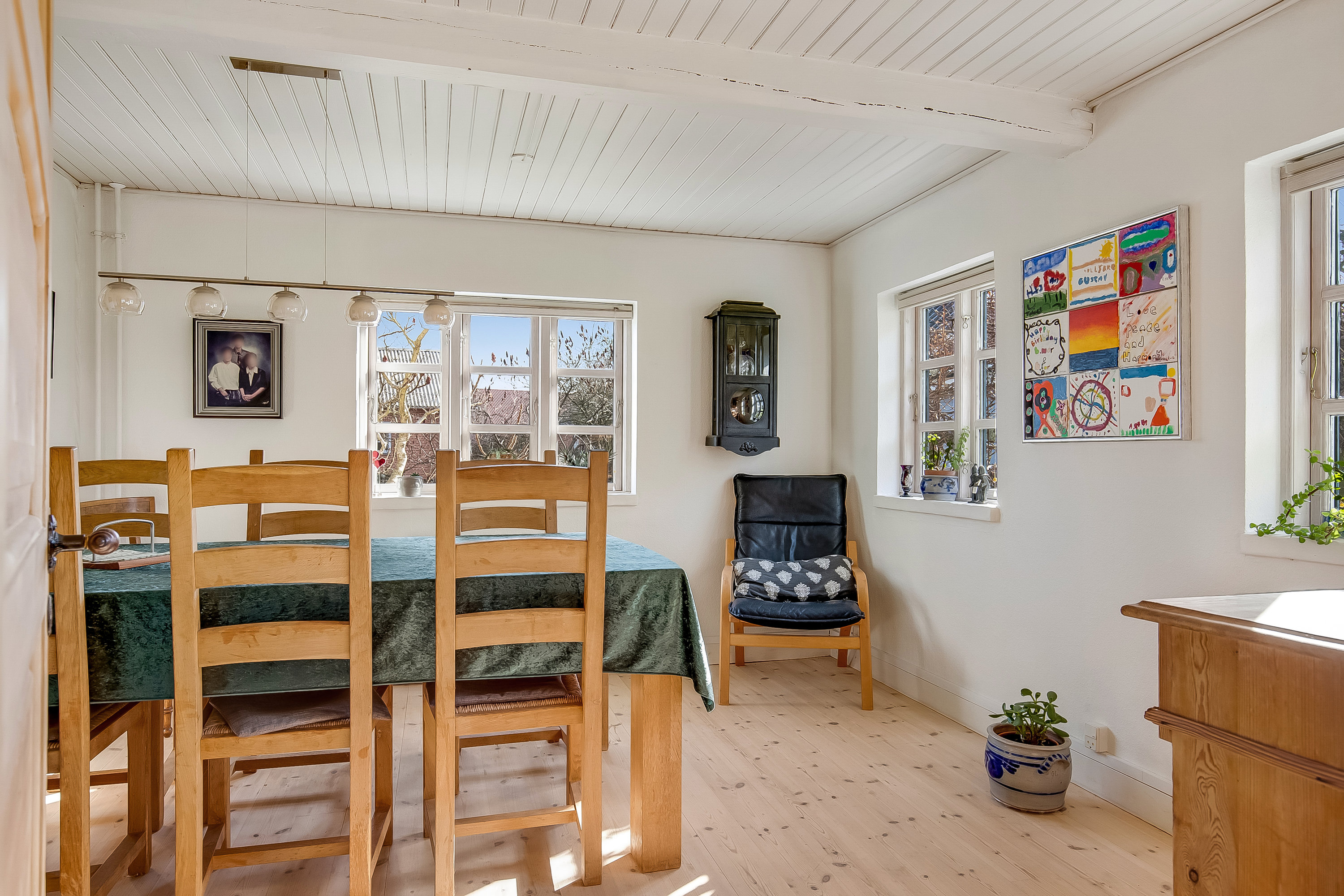 Fremhævet stue billede i fuldskærmstilstand. Billede af Runddelen 22, Starup, 6040 Egtved