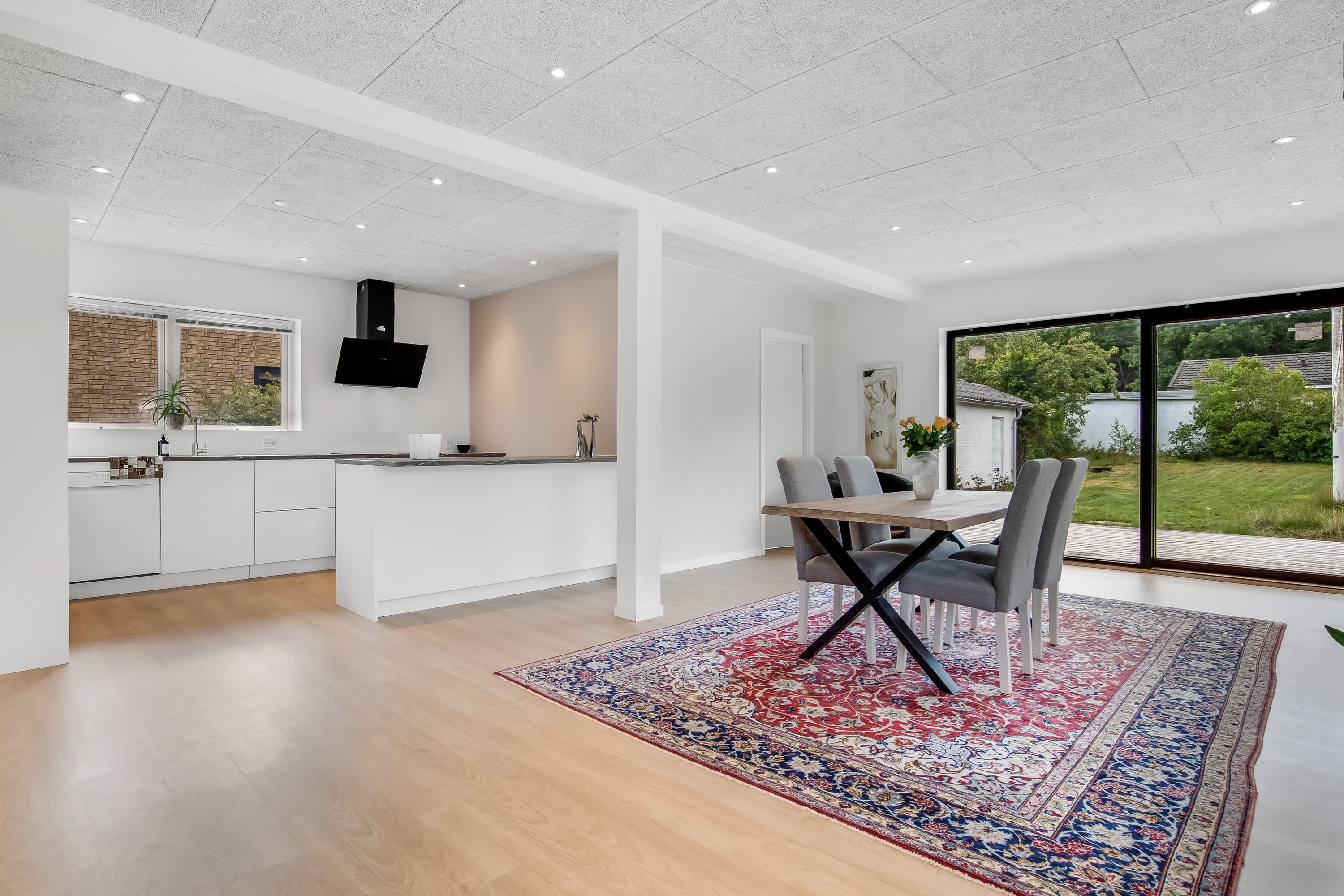 Fremhævet køkken alrum billede i fuldskærmstilstand. Billede af Prins Buris Vej 10, Mejdal, 7500 Holstebro