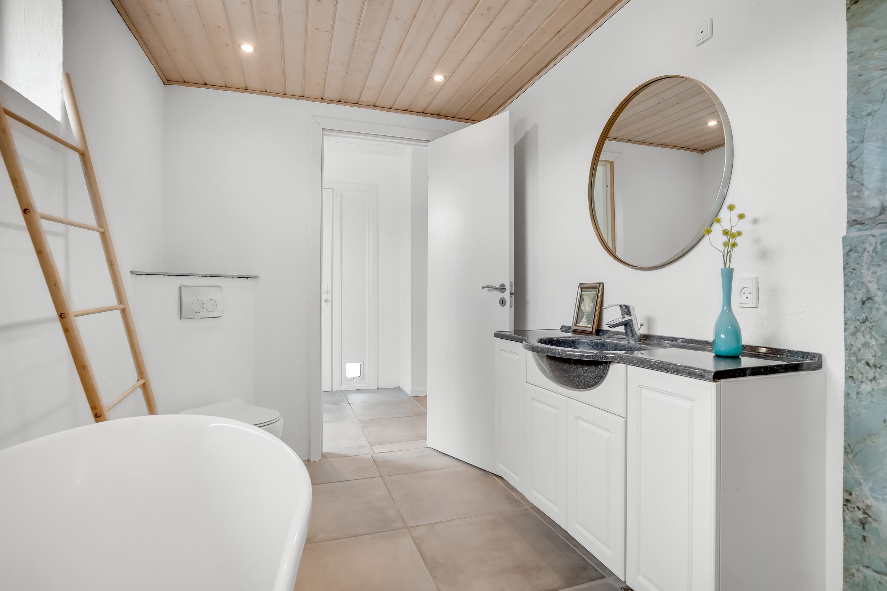 Fremhævet badeværelse billede i fuldskærmstilstand. Billede af Prins Buris Vej 10, Mejdal, 7500 Holstebro