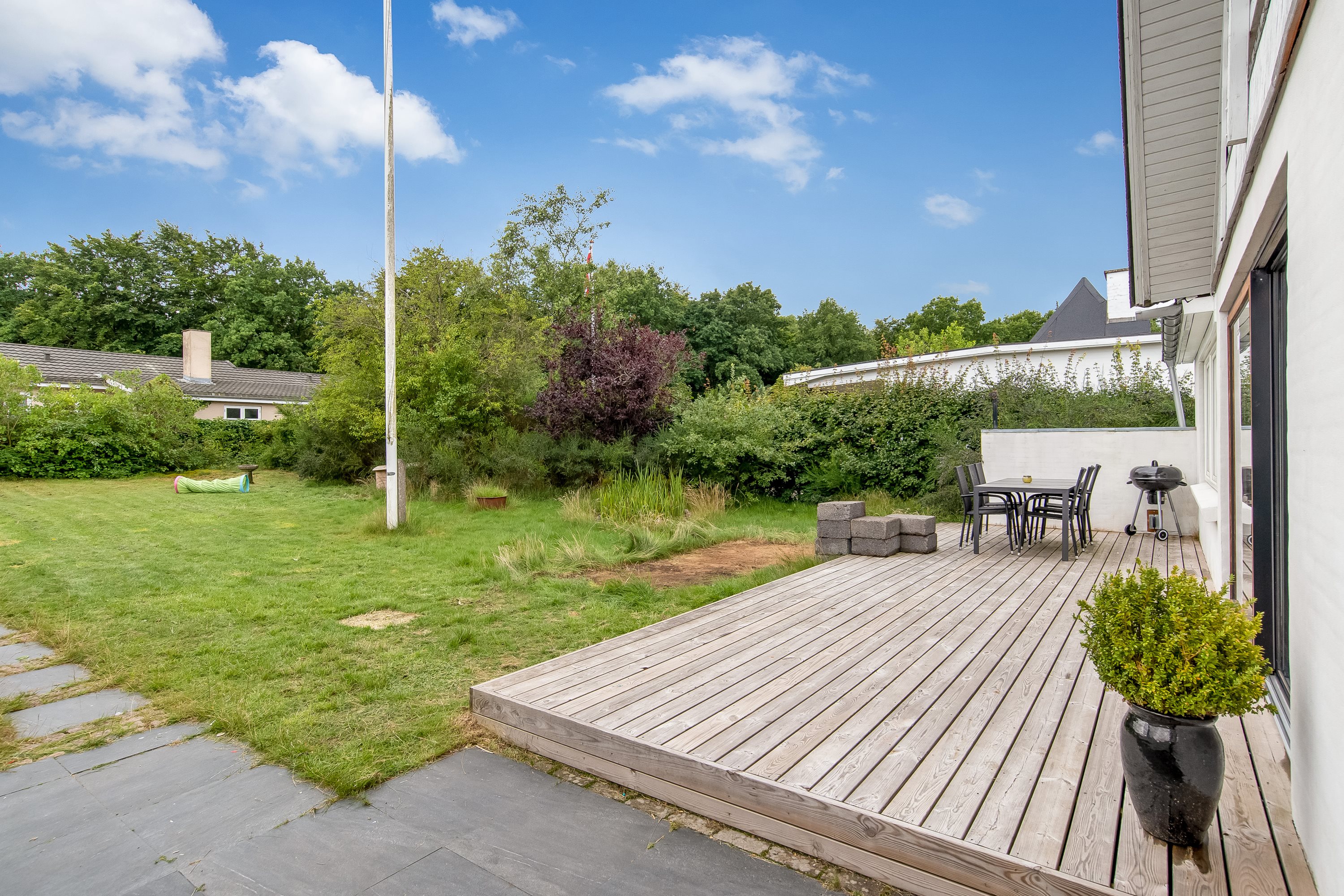 Fremhævet terrasse billede i fuldskærmstilstand. Billede af Prins Buris Vej 10, Mejdal, 7500 Holstebro