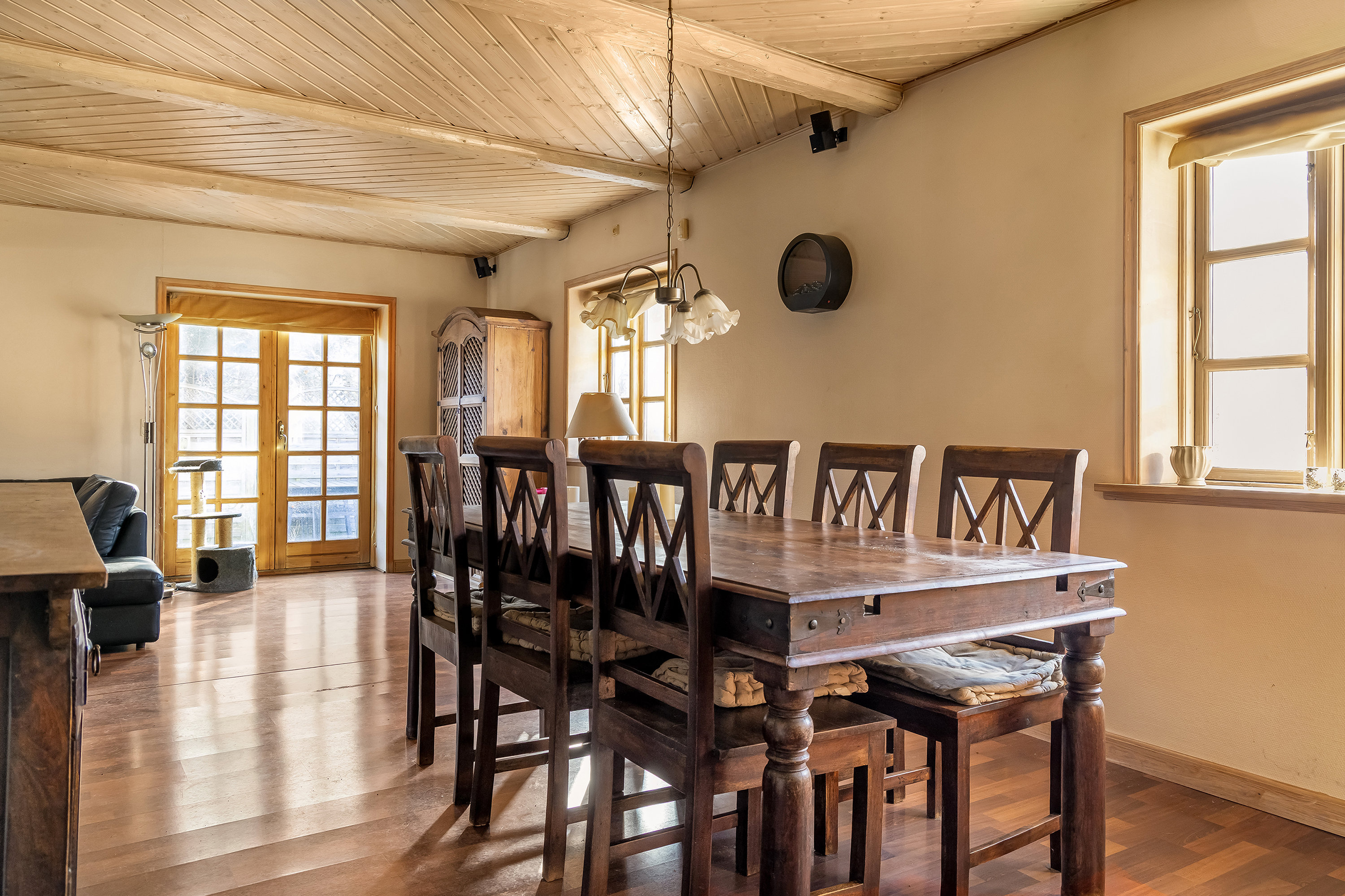 Fremhævet stue billede i fuldskærmstilstand. Billede af Rosenbakken 2A, Kulhuse, 3630 Jægerspris