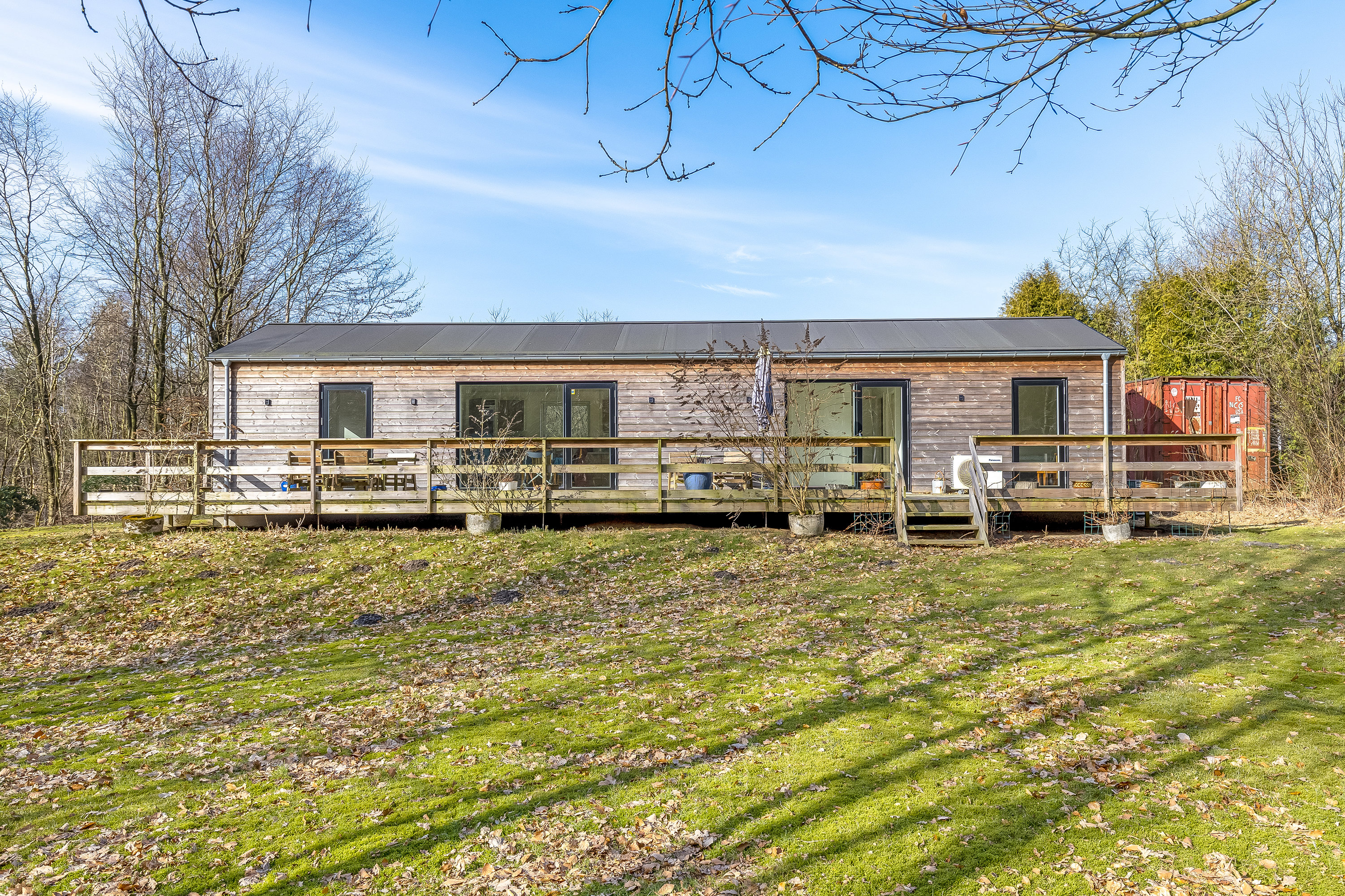 Fremhævet facade billede i fuldskærmstilstand. Billede af Pionerskoven 10, Arrild, 6520 Toftlund