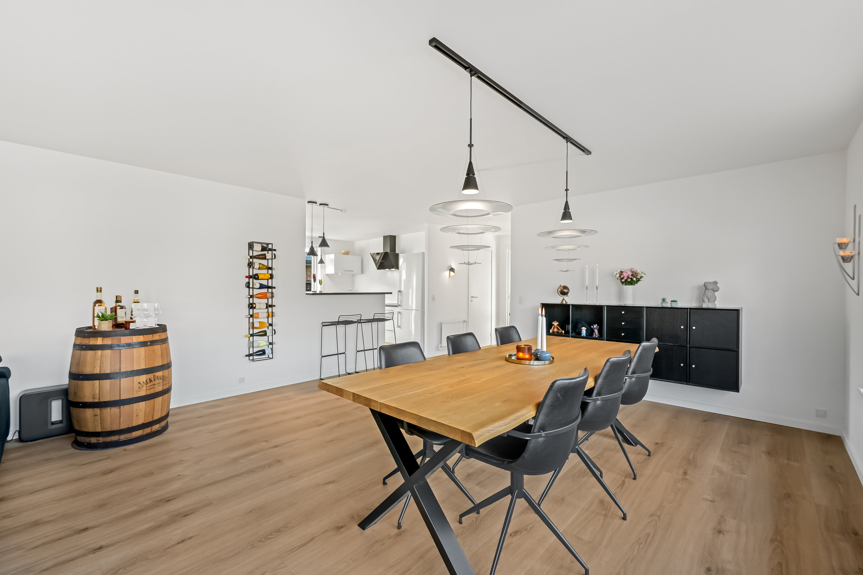 Fremhævet stue billede i fuldskærmstilstand. Billede af Kløvervej 20, 6880 Tarm