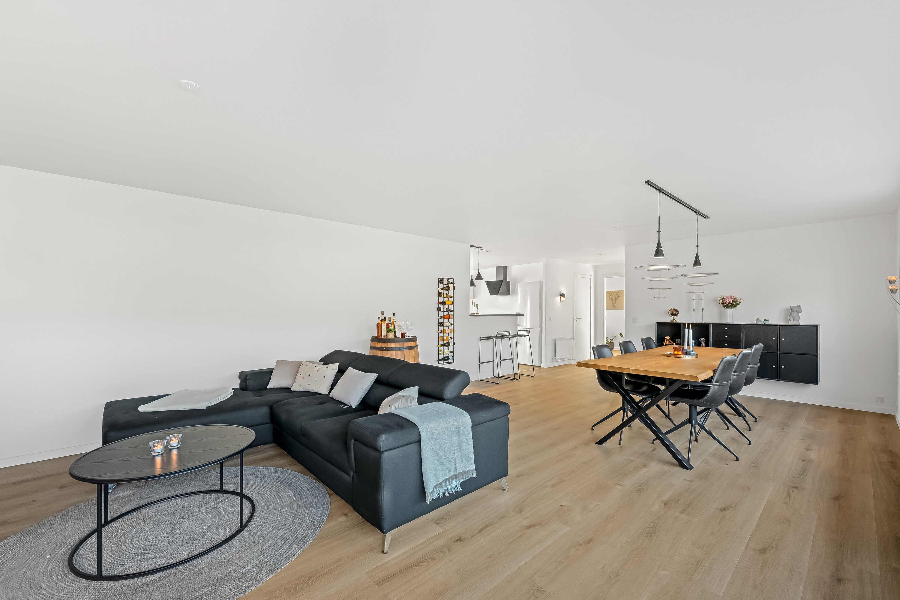 Fremhævet stue billede i fuldskærmstilstand. Billede af Kløvervej 20, 6880 Tarm