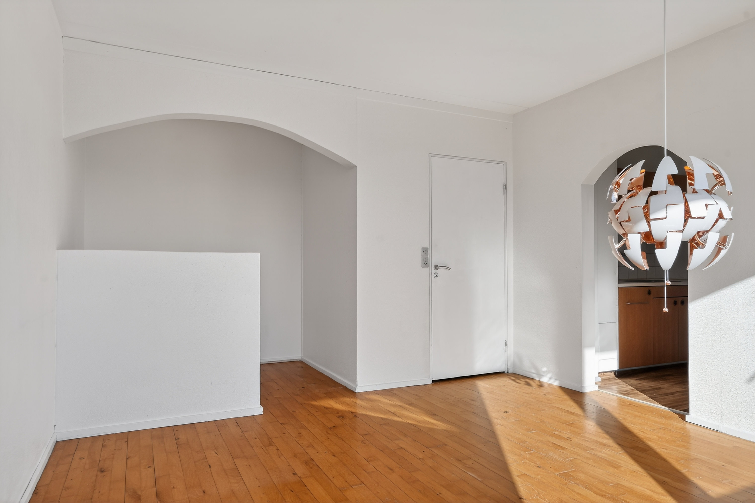 Fremhævet stue billede i fuldskærmstilstand. Billede af Elmelyparken 6B, 2. mf., 2680 Solrød Strand