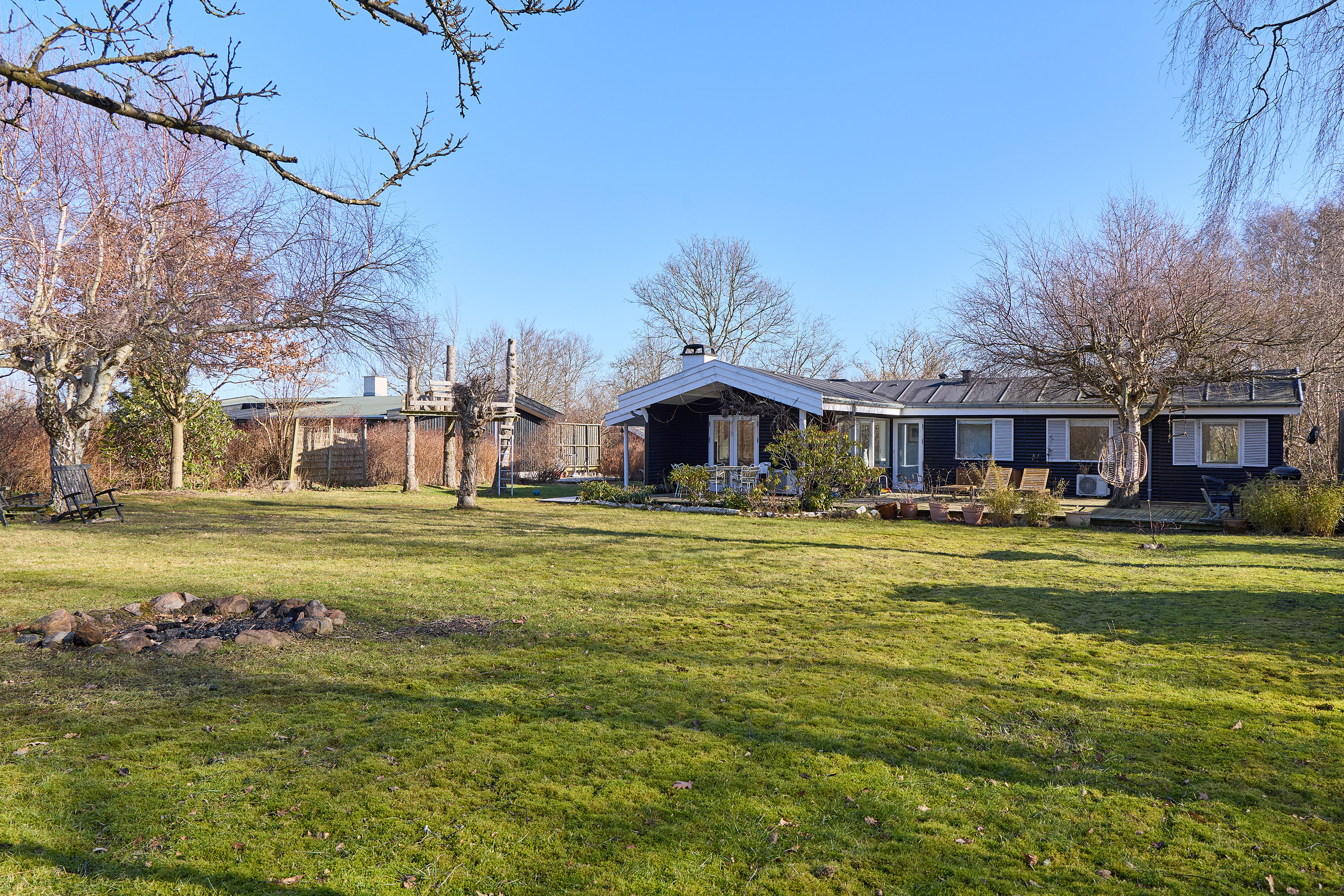 Fremhævet have billede i fuldskærmstilstand. Billede af Haarlandsbakken 3, 3220 Tisvildeleje