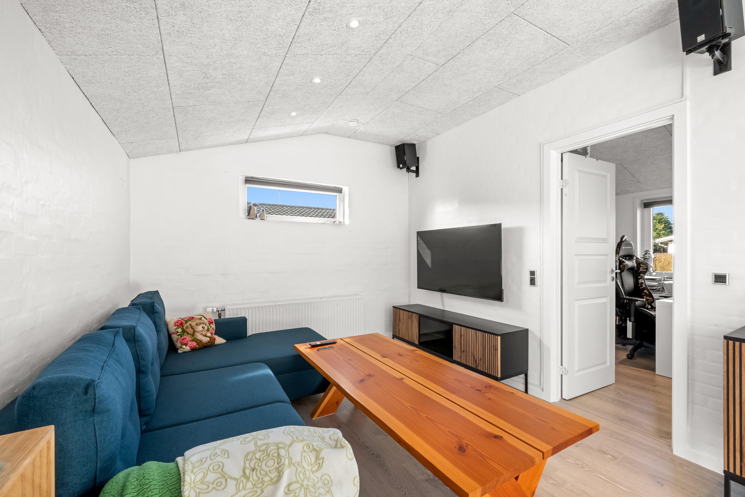 Fremhævet stue billede i fuldskærmstilstand. Billede af Lærkevej 10, 6880 Tarm