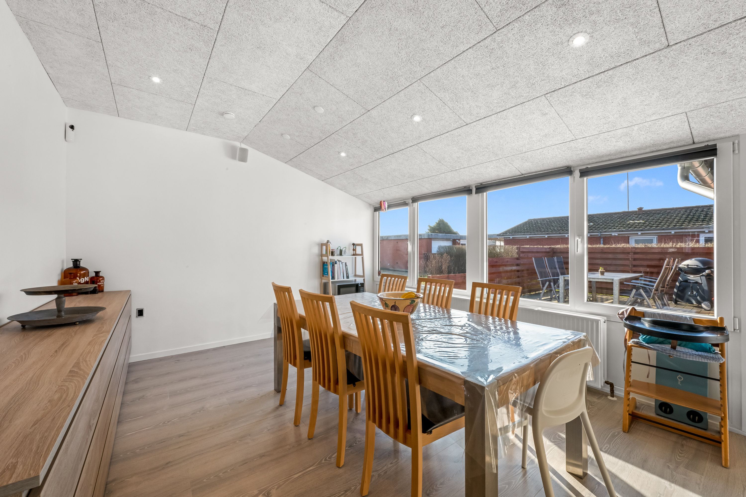 Fremhævet stue billede i fuldskærmstilstand. Billede af Lærkevej 10, 6880 Tarm