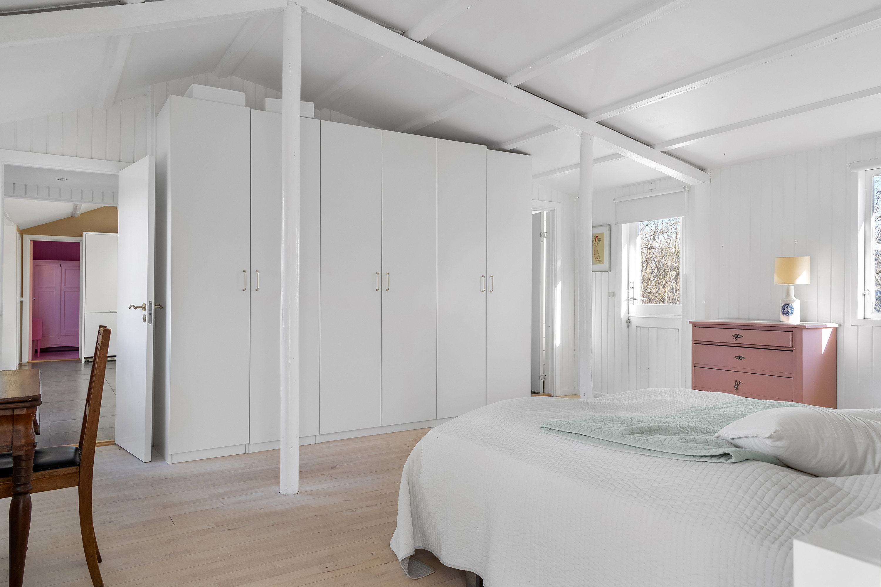 Fremhævet soveværelse billede i fuldskærmstilstand. Billede af Haarlandsbakken 3, 3220 Tisvildeleje