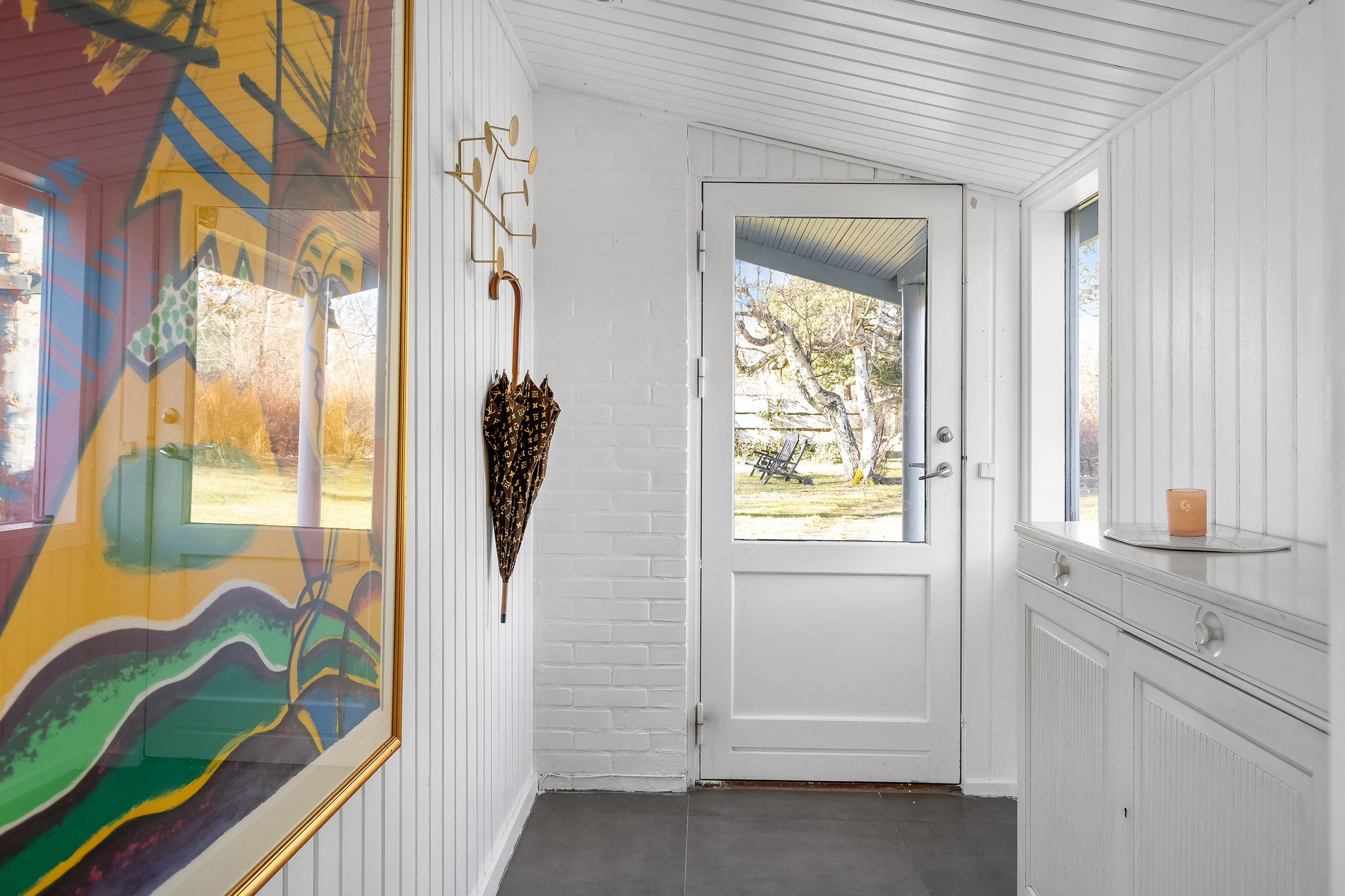 Fremhævet entré billede i fuldskærmstilstand. Billede af Haarlandsbakken 3, 3220 Tisvildeleje