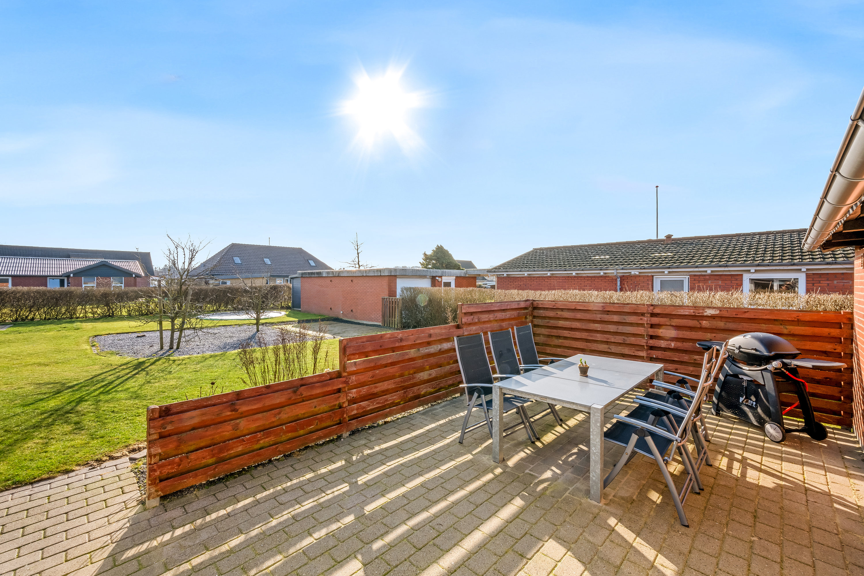 Fremhævet terrasse billede i fuldskærmstilstand. Billede af Lærkevej 10, 6880 Tarm