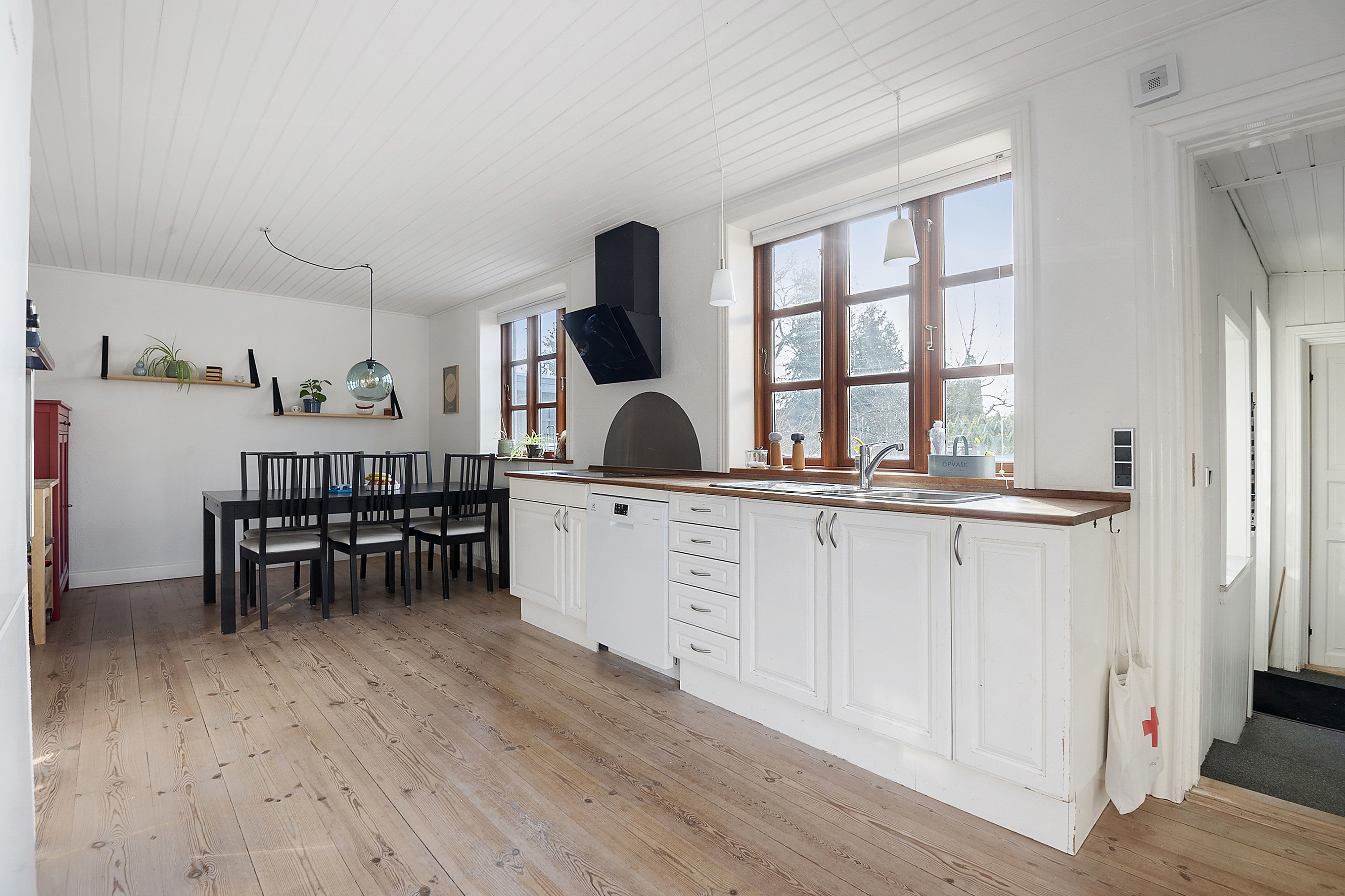 Fremhævet køkken billede i fuldskærmstilstand. Billede af Plantagevej 22, 6740 Bramming