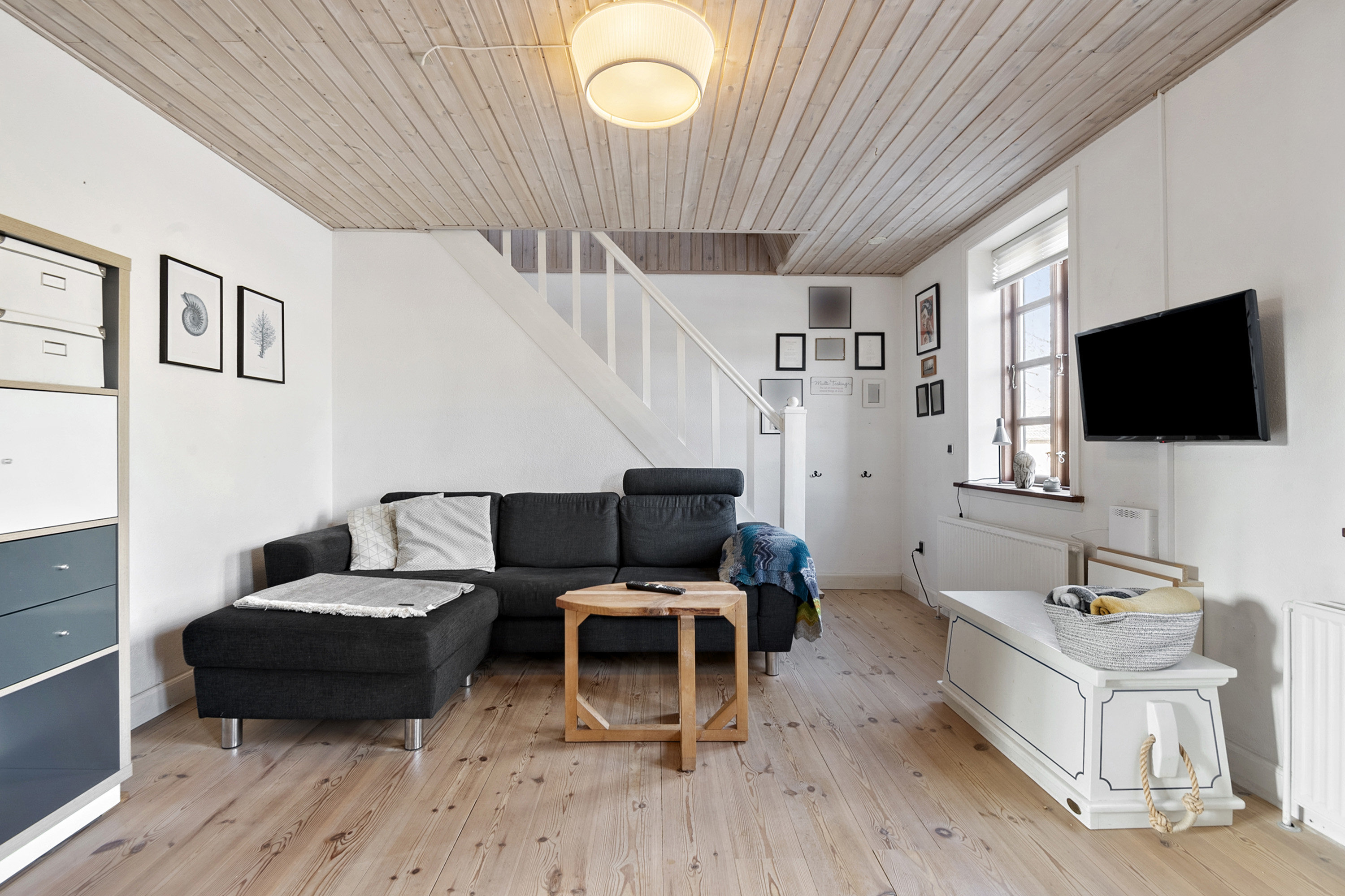 Fremhævet stue billede i fuldskærmstilstand. Billede af Plantagevej 22, 6740 Bramming