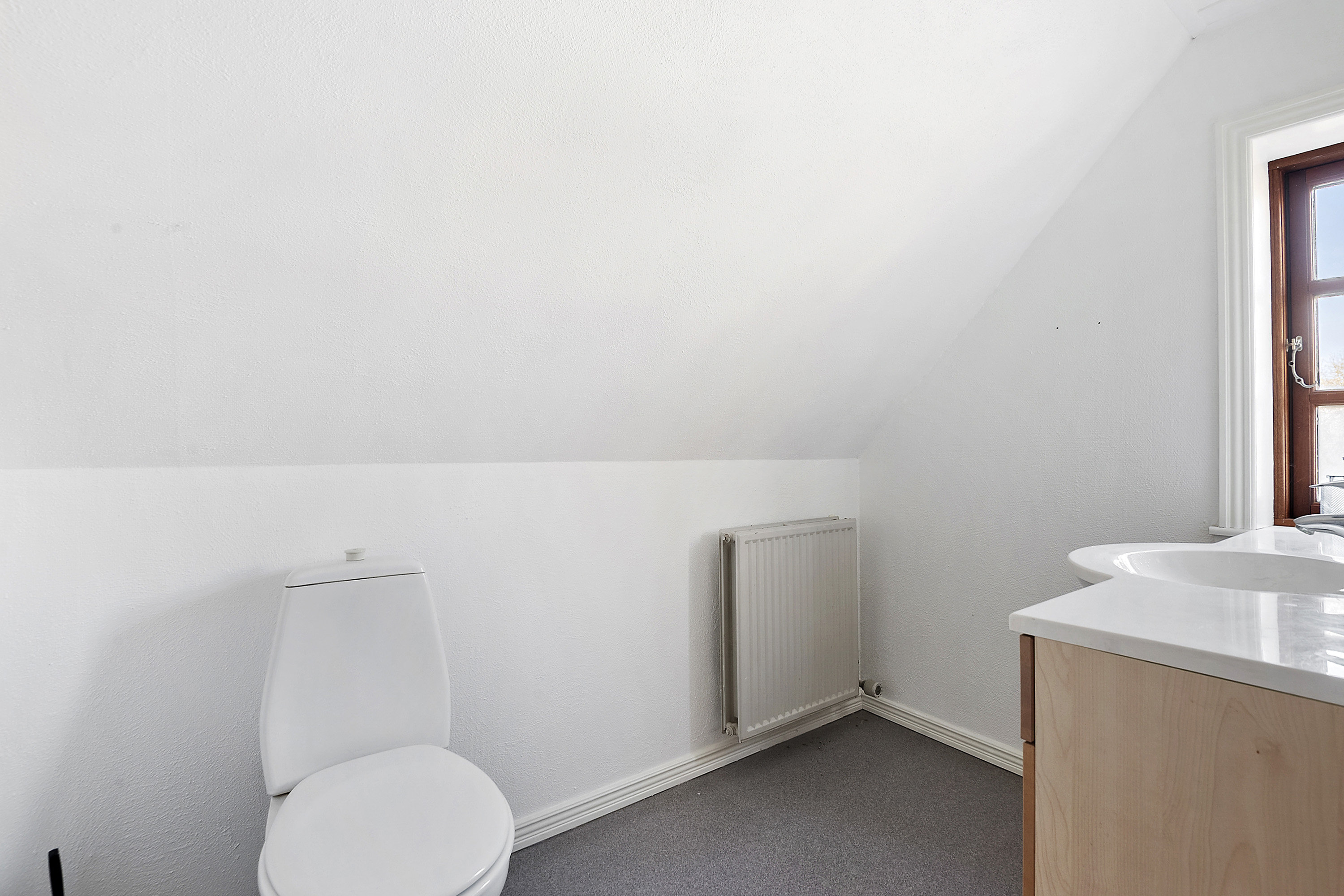 Fremhævet toilet billede i fuldskærmstilstand. Billede af Plantagevej 22, 6740 Bramming