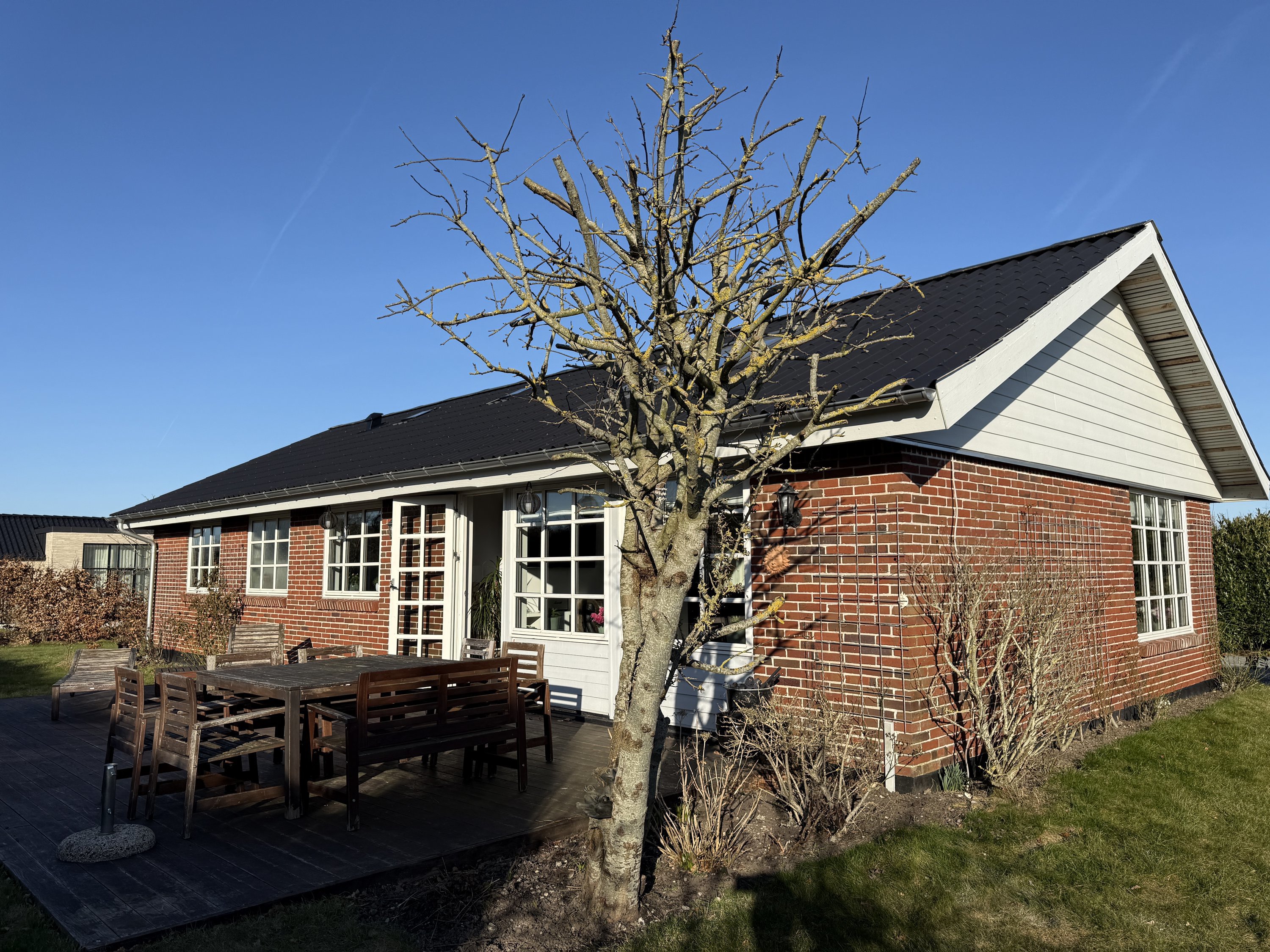 Fremhævet  billede i fuldskærmstilstand. Billede af Kastanievej 1, Saksild, 8300 Odder