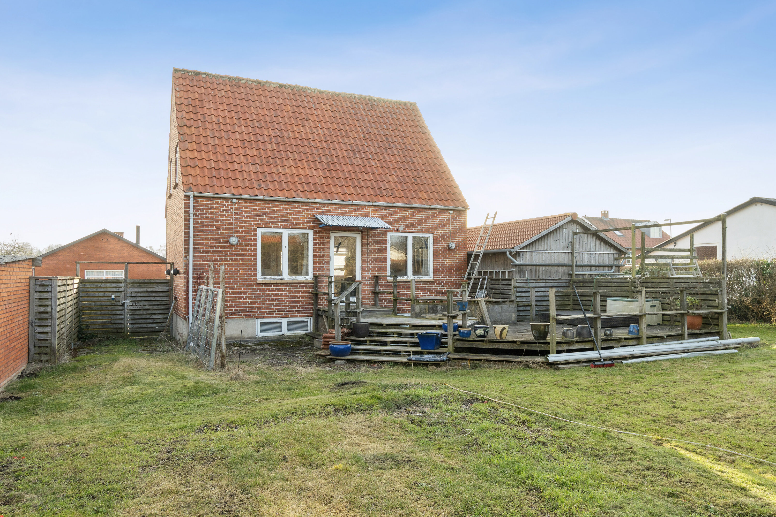 Fremhævet set fra haven billede i fuldskærmstilstand. Billede af Gyvelvej 17, 4200 Slagelse