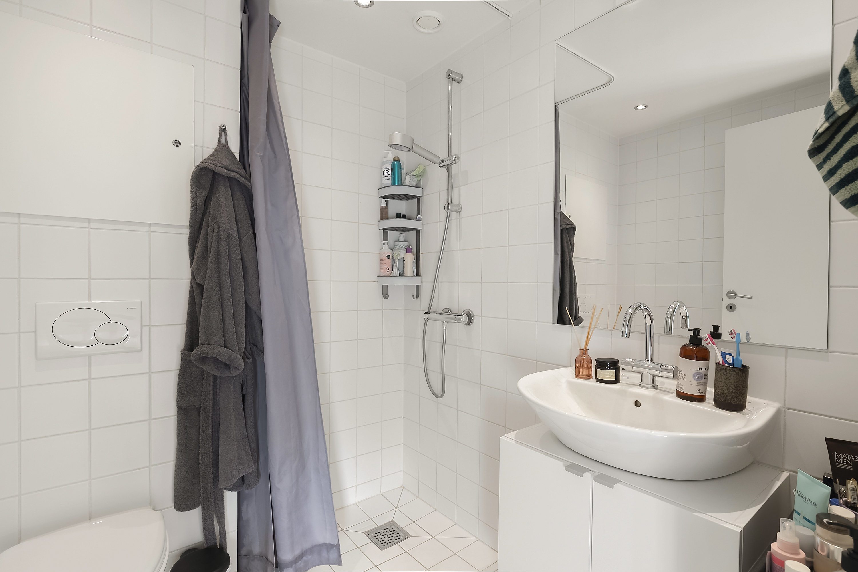 Fremhævet badeværelse billede i fuldskærmstilstand. Billede af Daugbjergvej 22, 2. 7., 8000 Aarhus C