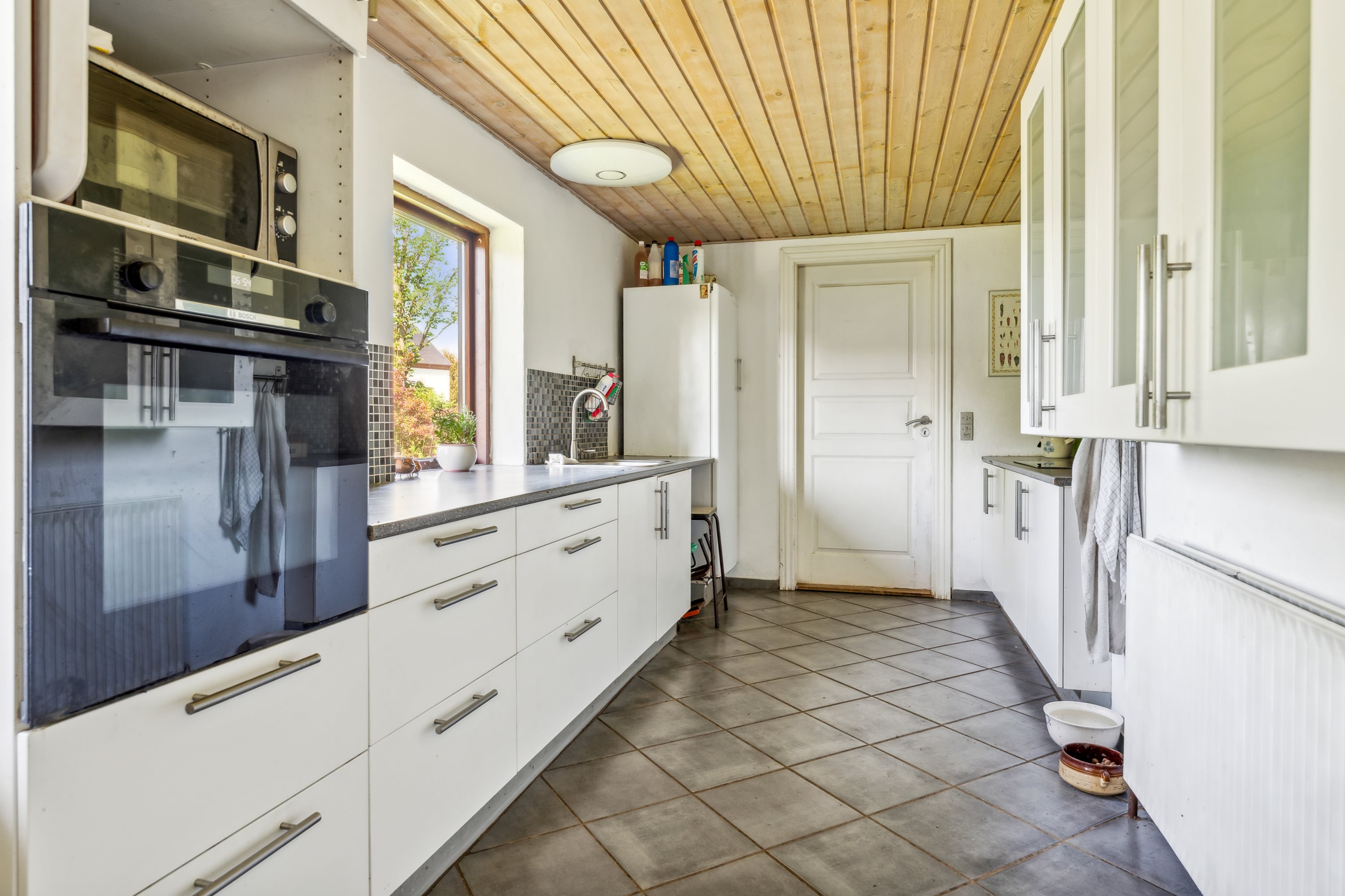 Fremhævet køkken billede i fuldskærmstilstand. Billede af Kragelundvej 6, Hvorslev, 8860 Ulstrup