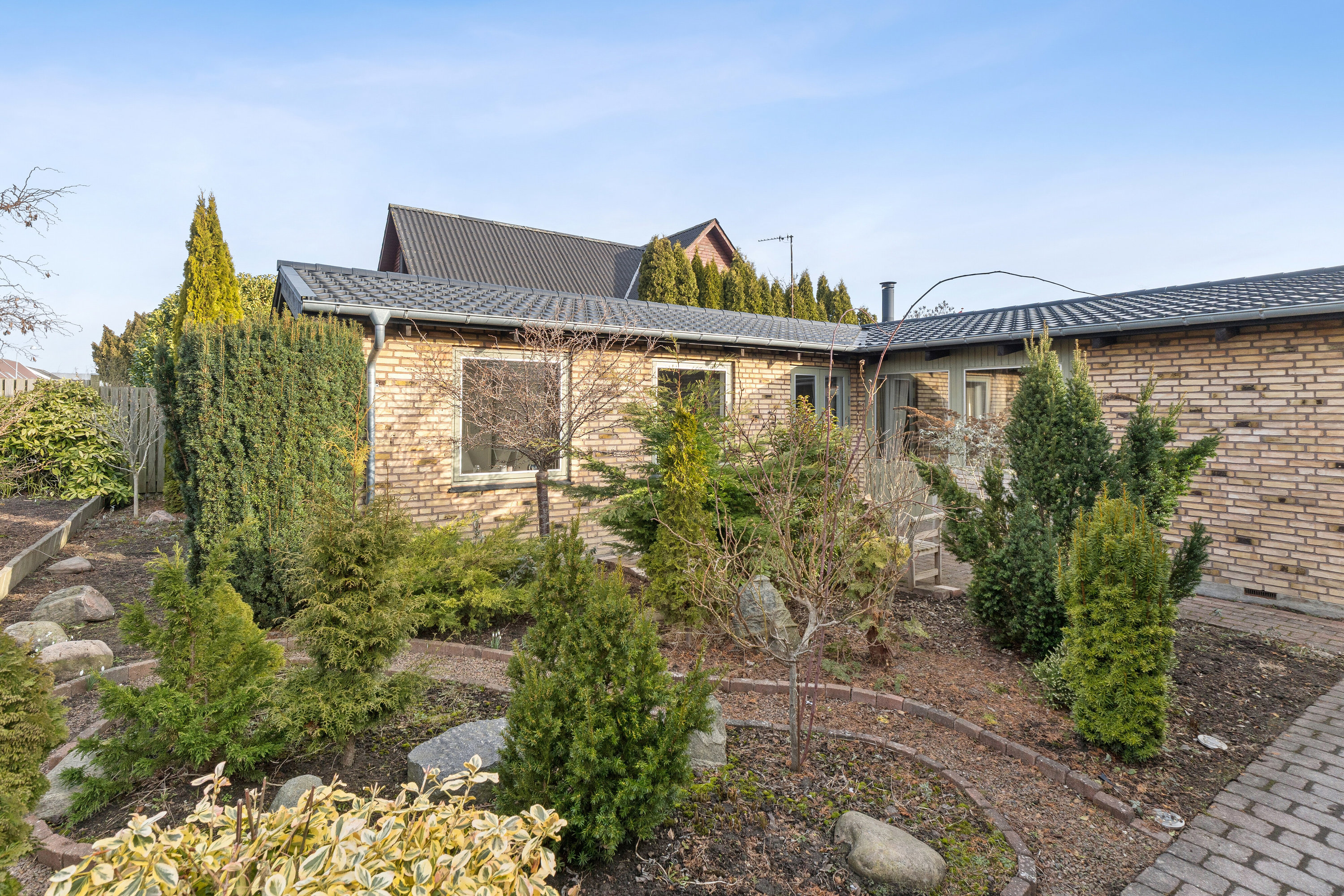 Fremhævet udendørs billede i fuldskærmstilstand. Billede af Engstrupgårdsvej 18, 2650 Hvidovre