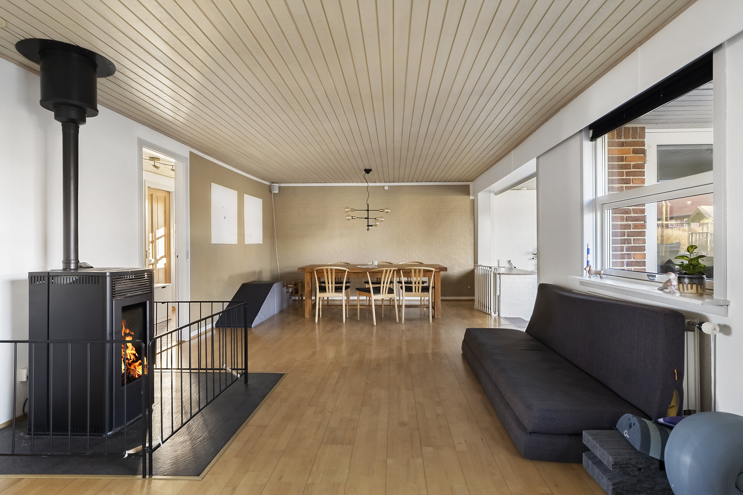 Fremhævet stue billede i fuldskærmstilstand. Billede af Frejsager 9, 6500 Vojens