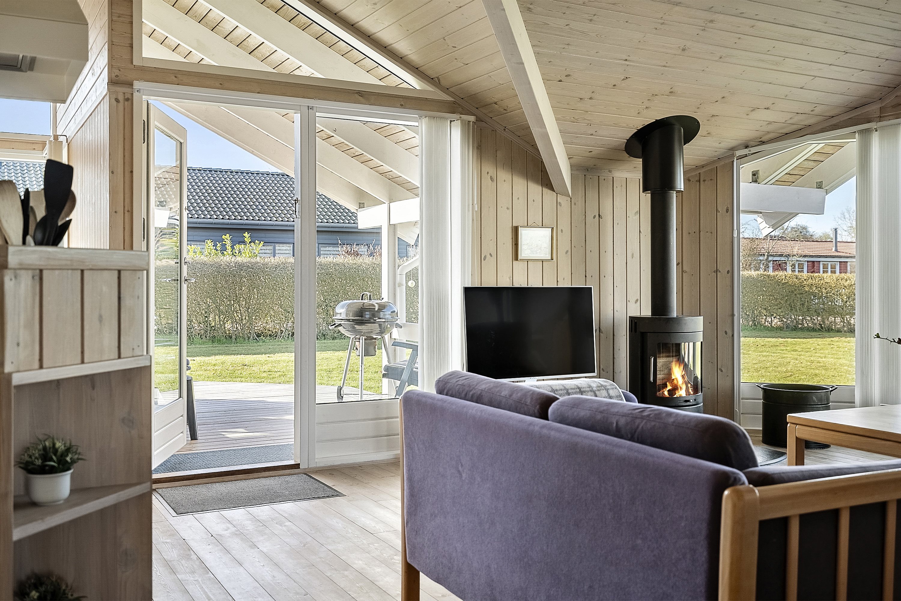 Fremhævet stue billede i fuldskærmstilstand. Billede af Engagervej 89, Dyngby Strand, 8300 Odder