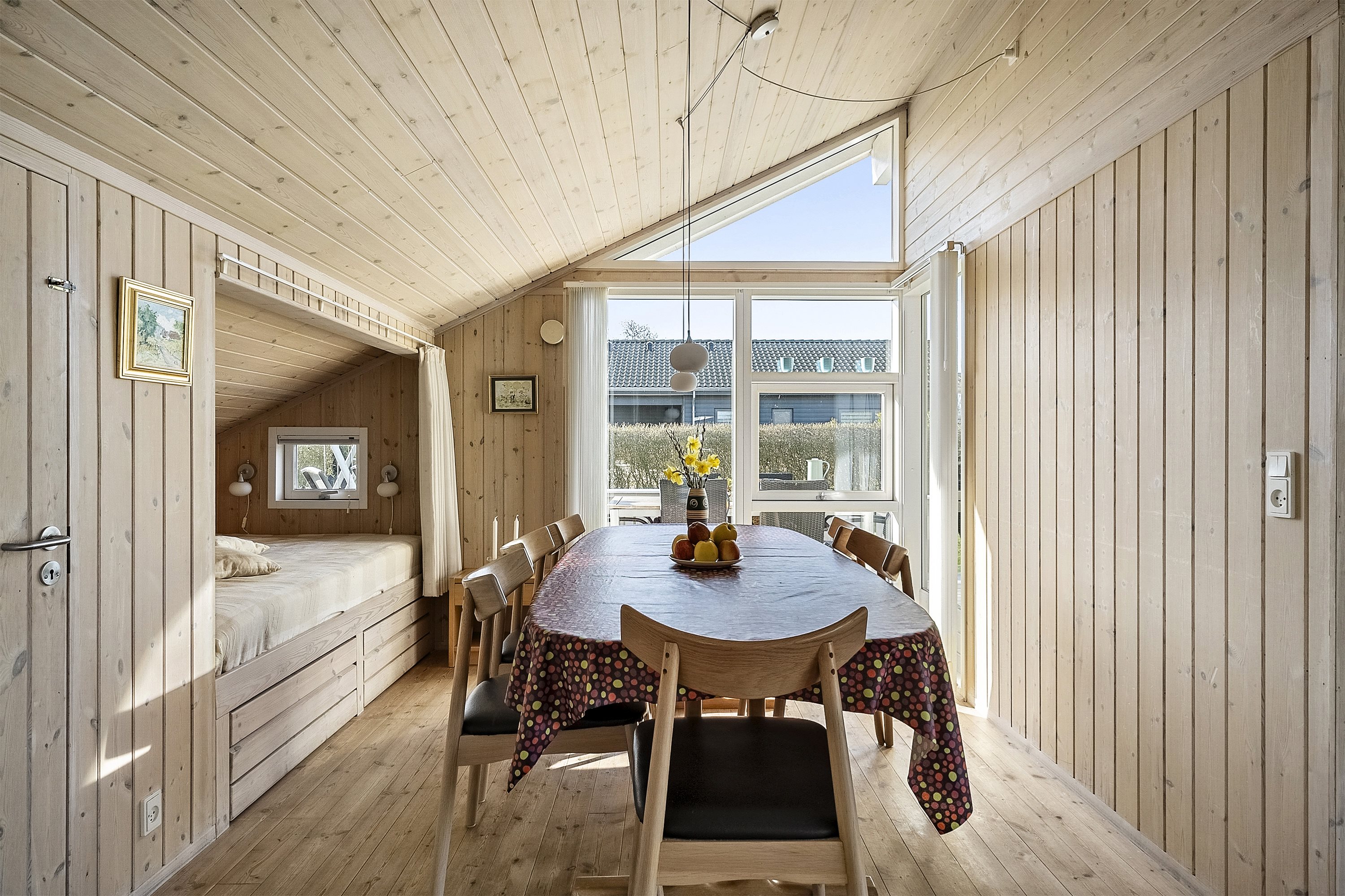 Fremhævet spisestue billede i fuldskærmstilstand. Billede af Engagervej 89, Dyngby Strand, 8300 Odder