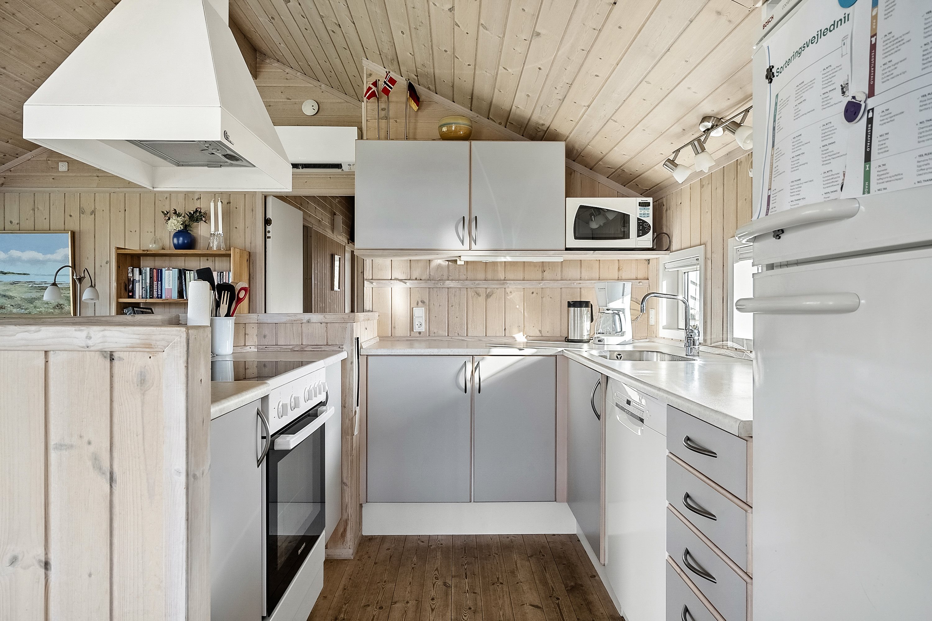 Fremhævet køkken billede i fuldskærmstilstand. Billede af Engagervej 89, Dyngby Strand, 8300 Odder