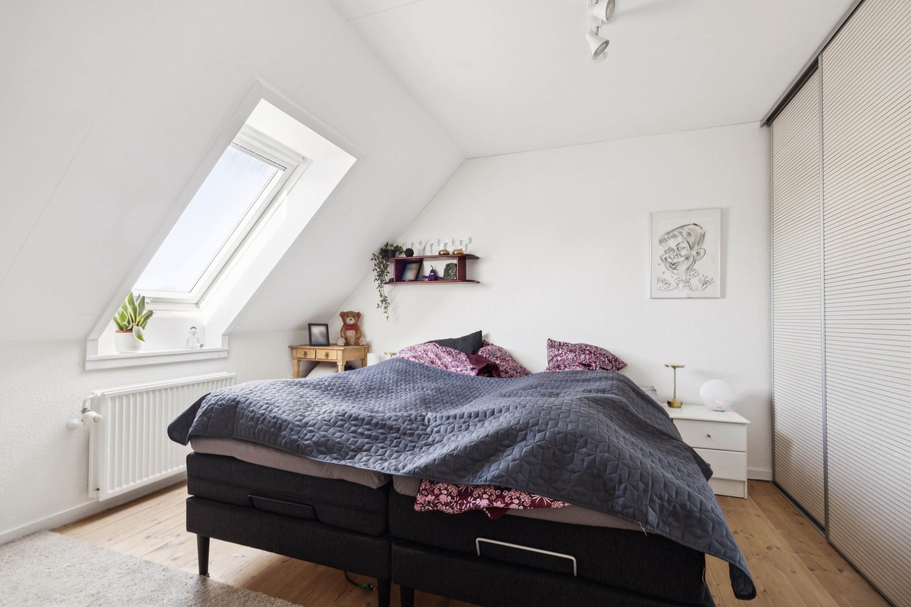 Fremhævet værelse billede i fuldskærmstilstand. Billede af Vestbjerggårdvej 27, 9380 Vestbjerg