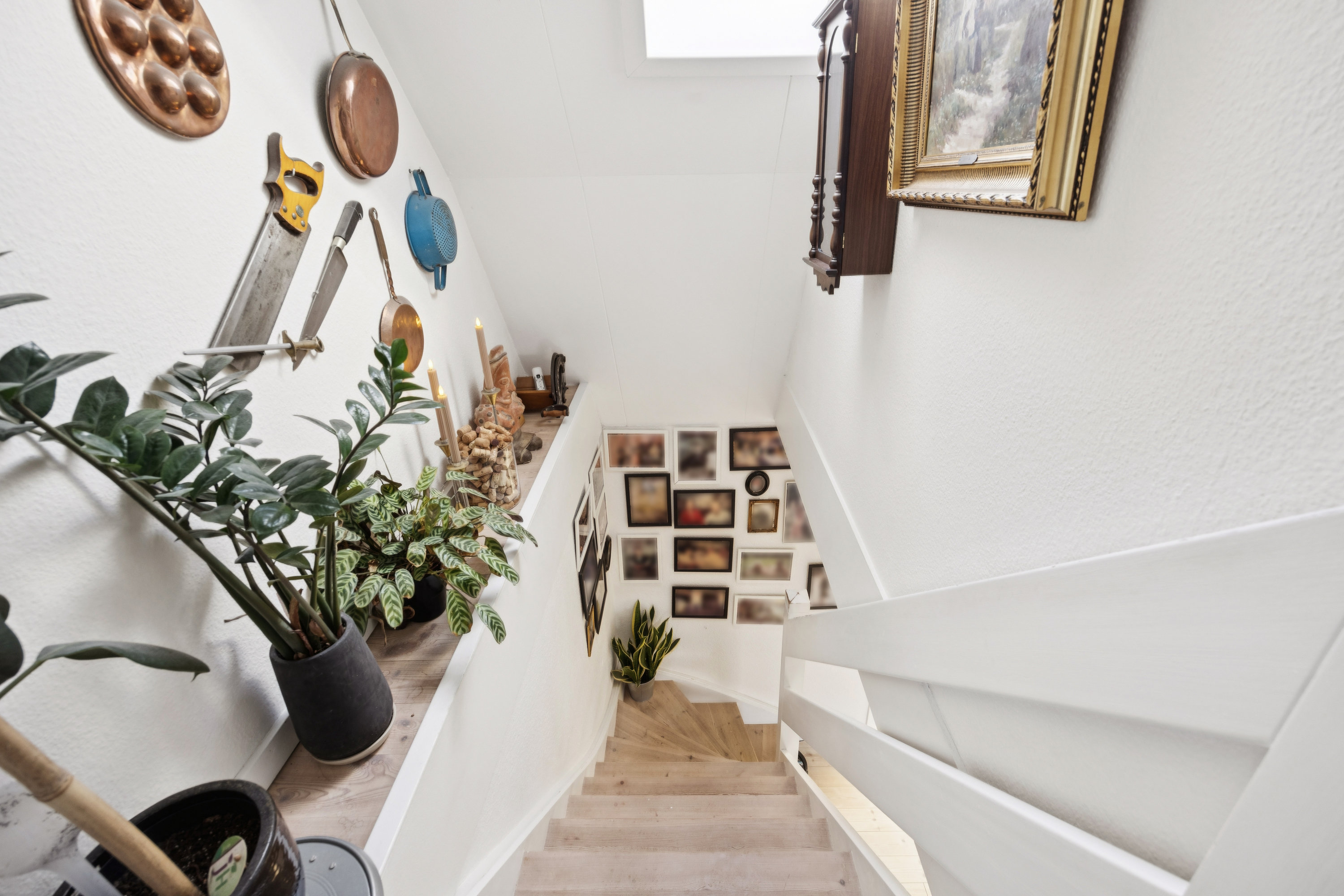 Fremhævet trappe billede i fuldskærmstilstand. Billede af Vestbjerggårdvej 27, 9380 Vestbjerg