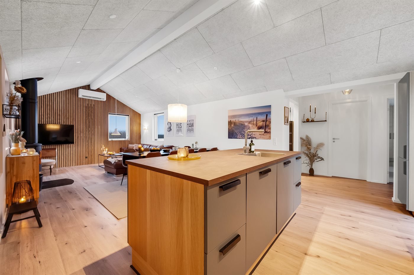 Fremhævet  billede i fuldskærmstilstand. Billede af Strandvejen 138B, Vejlby, 7673 Harboøre