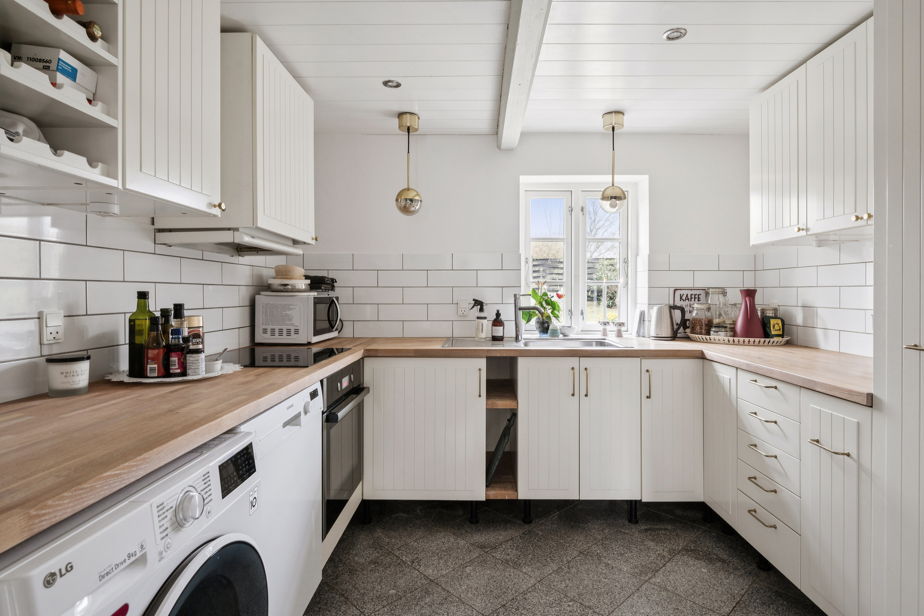 Algade 9, Grundfør, 8382 Hinnerup