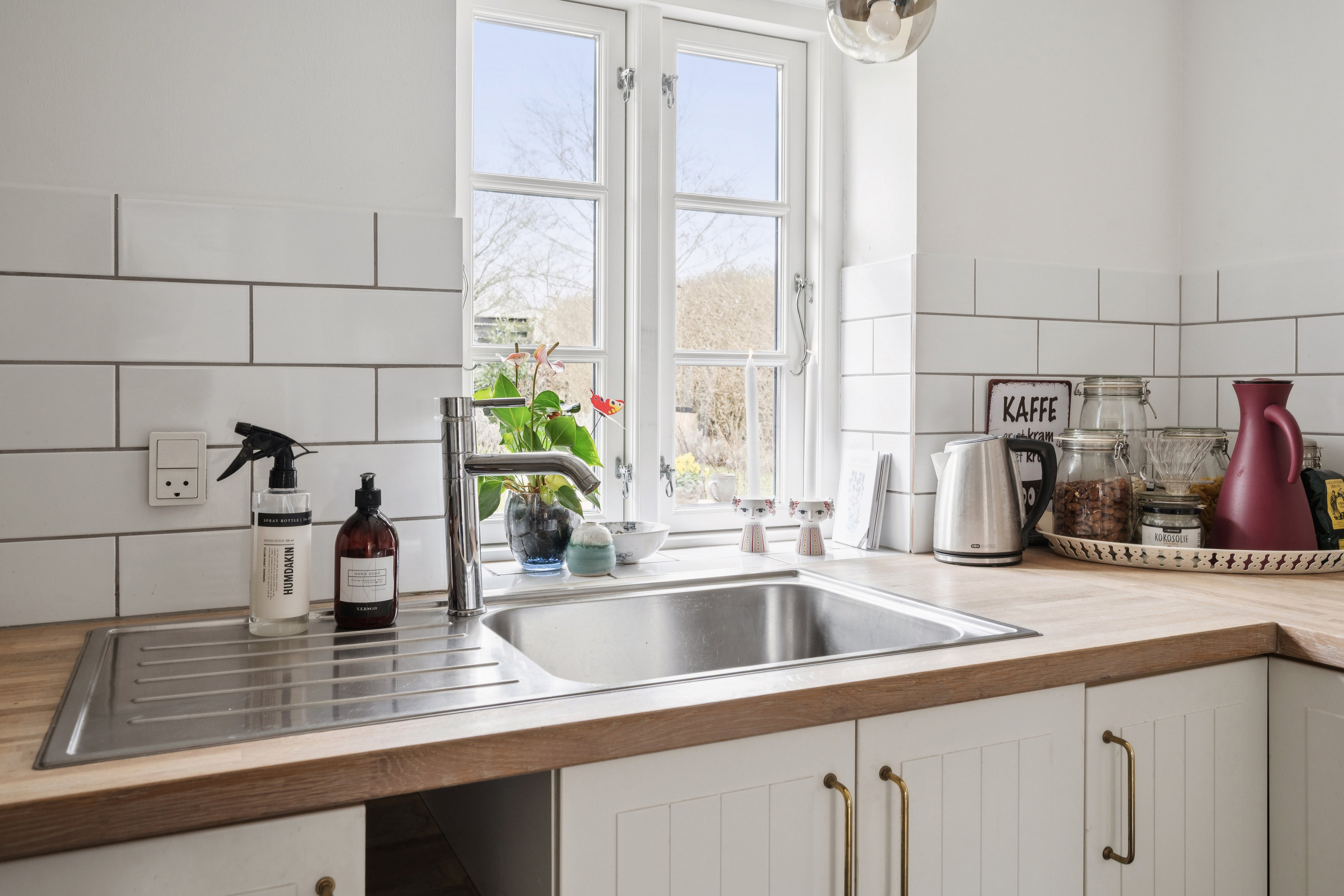 Fremhævet køkken billede i fuldskærmstilstand. Billede af Algade 9, Grundfør, 8382 Hinnerup